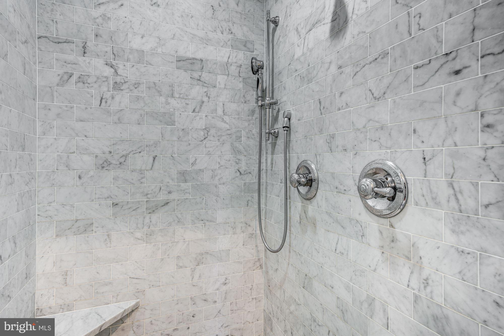 BATTERY PARK - Residential