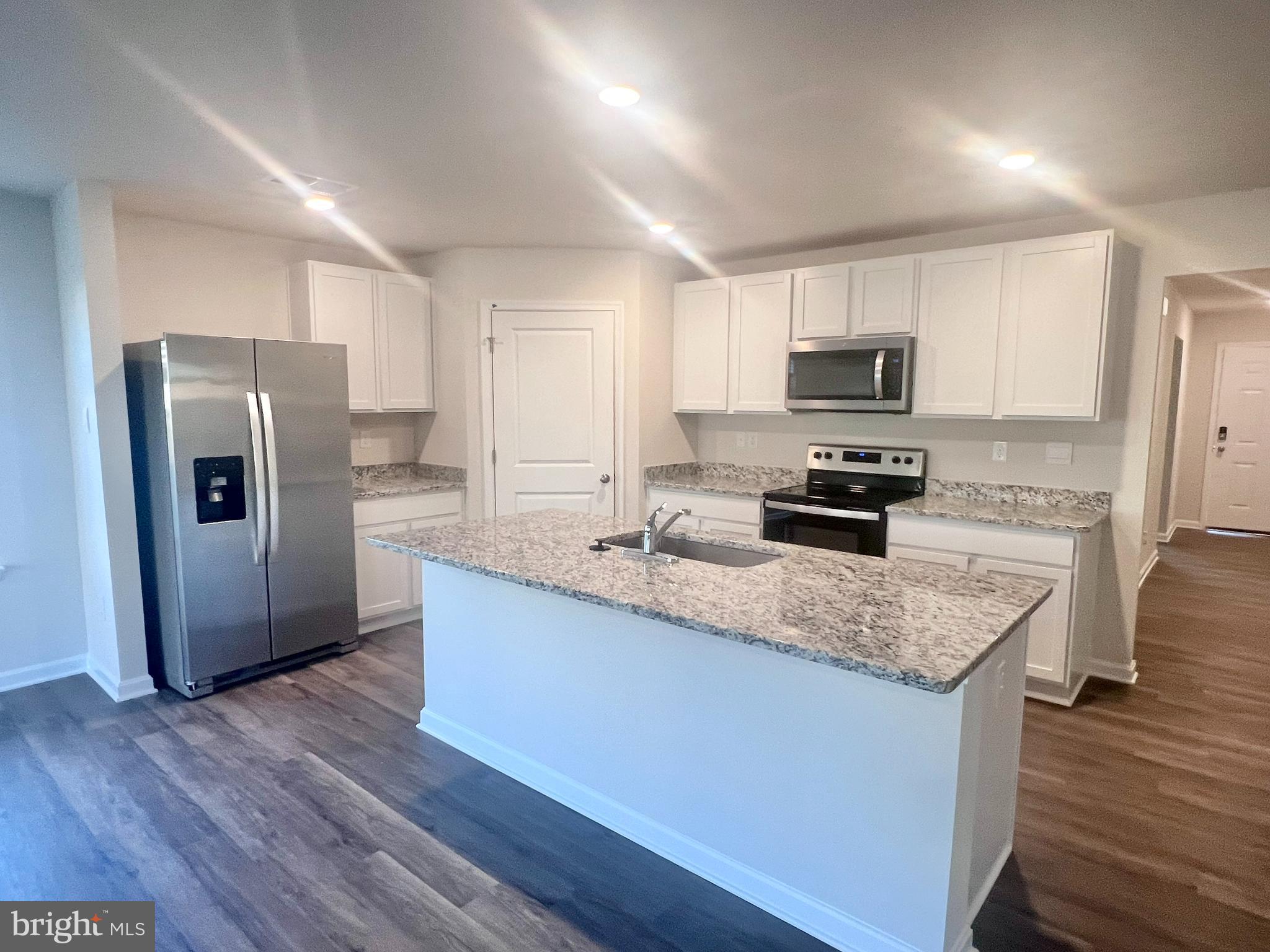 RED HILL - Residential