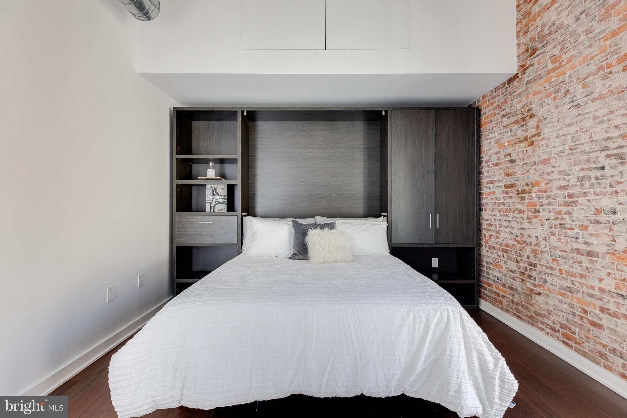 WASHINGTON SQ WEST - Residential