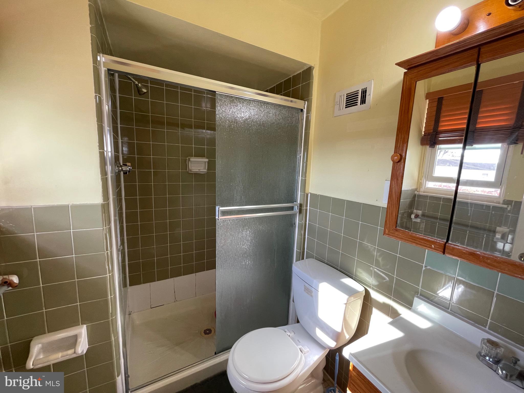 PHILADELPHIA (NORTHEAST) - Residential