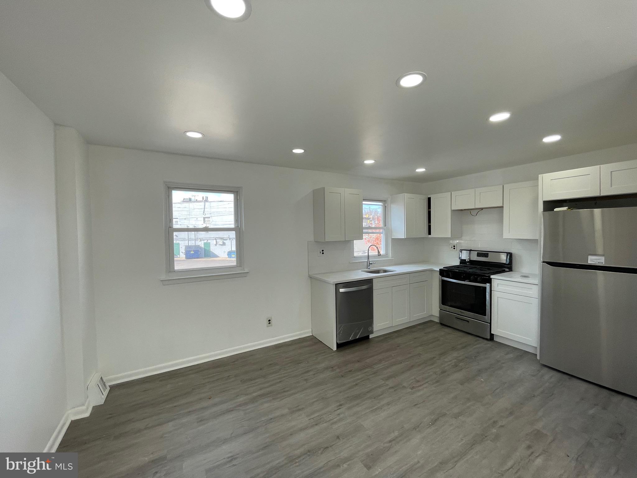 PHILADELPHIA (NORTHEAST) - Residential