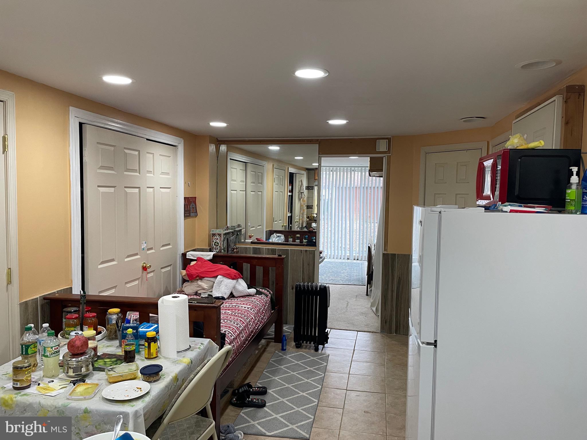 PHILADELPHIA (NORTHEAST) - Residential