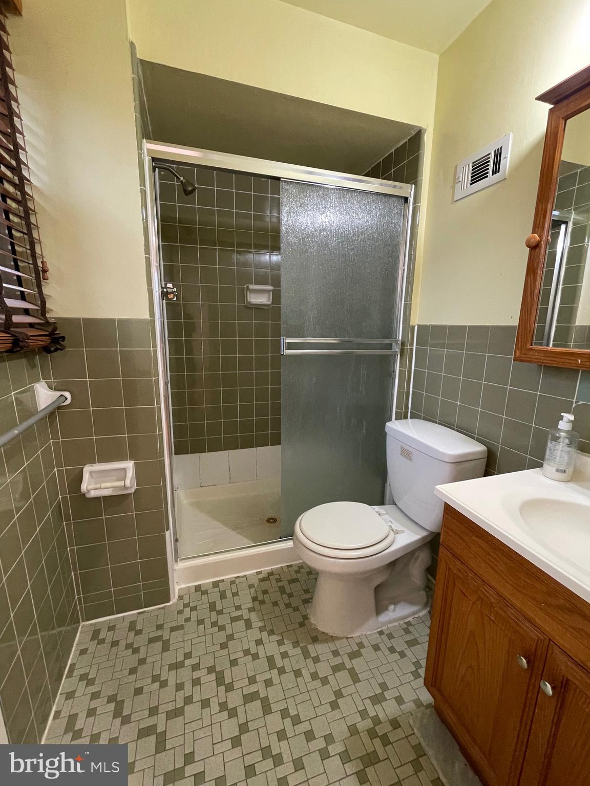 PHILADELPHIA (NORTHEAST) - Residential