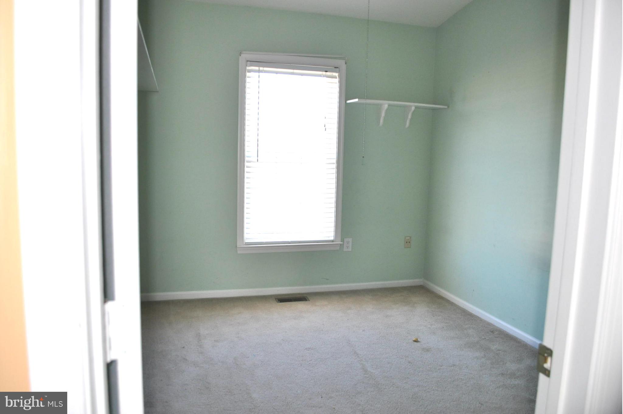 CAROLYN FOREST - Residential