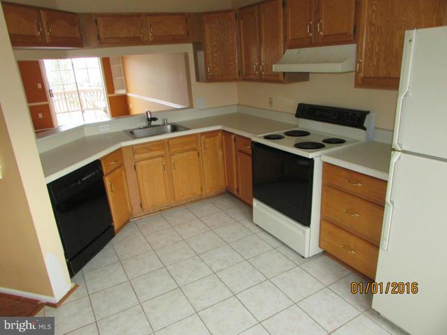 CAROLYN FOREST - Residential