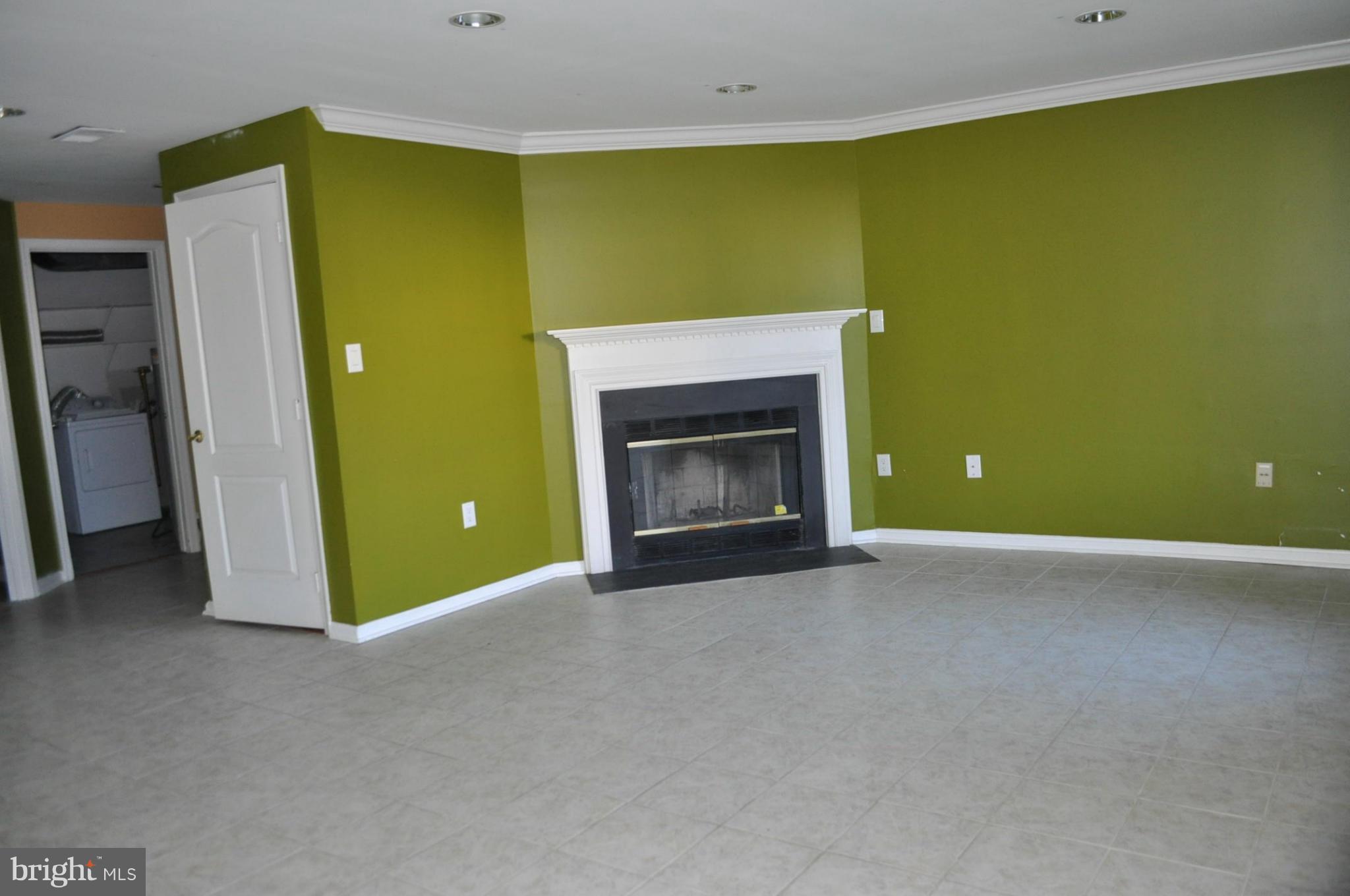 CAROLYN FOREST - Residential