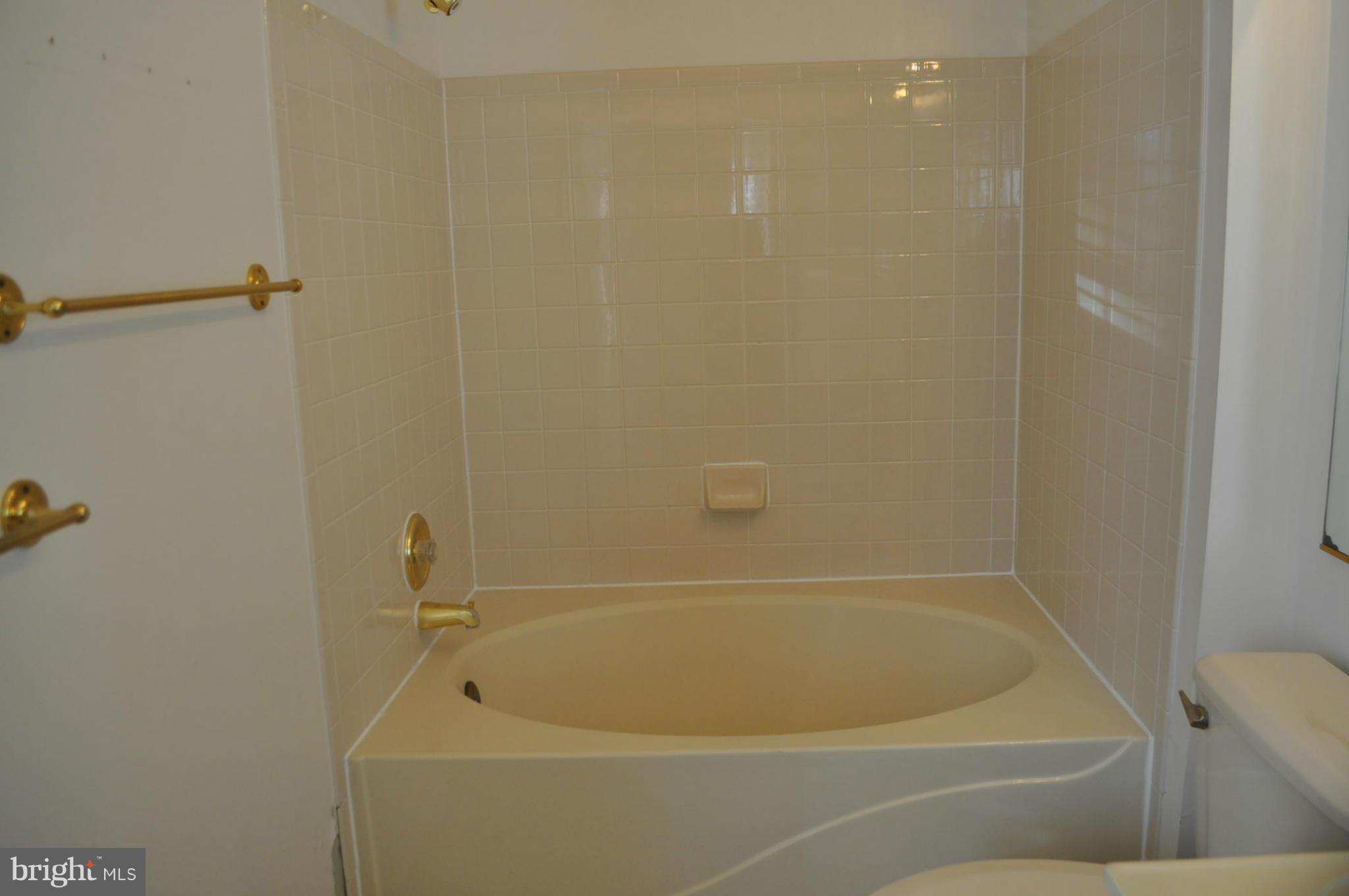 CAROLYN FOREST - Residential