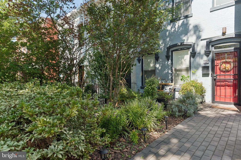Photo of 51 P Street NW, WASHINGTON, DC 20001 (MLS # DCDC2224828)