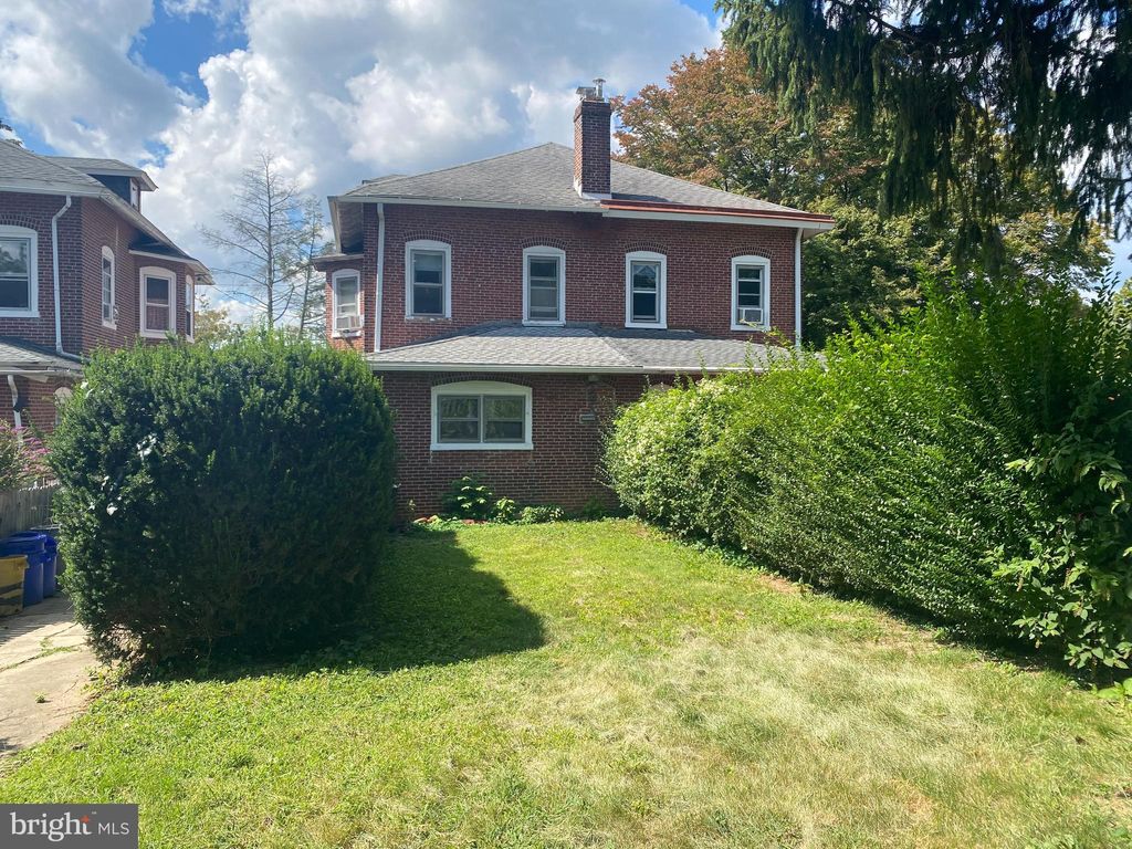 Photo of 189 Meredith Avenue, BRYN MAWR, PA 19010 (MLS # PADE2102574)