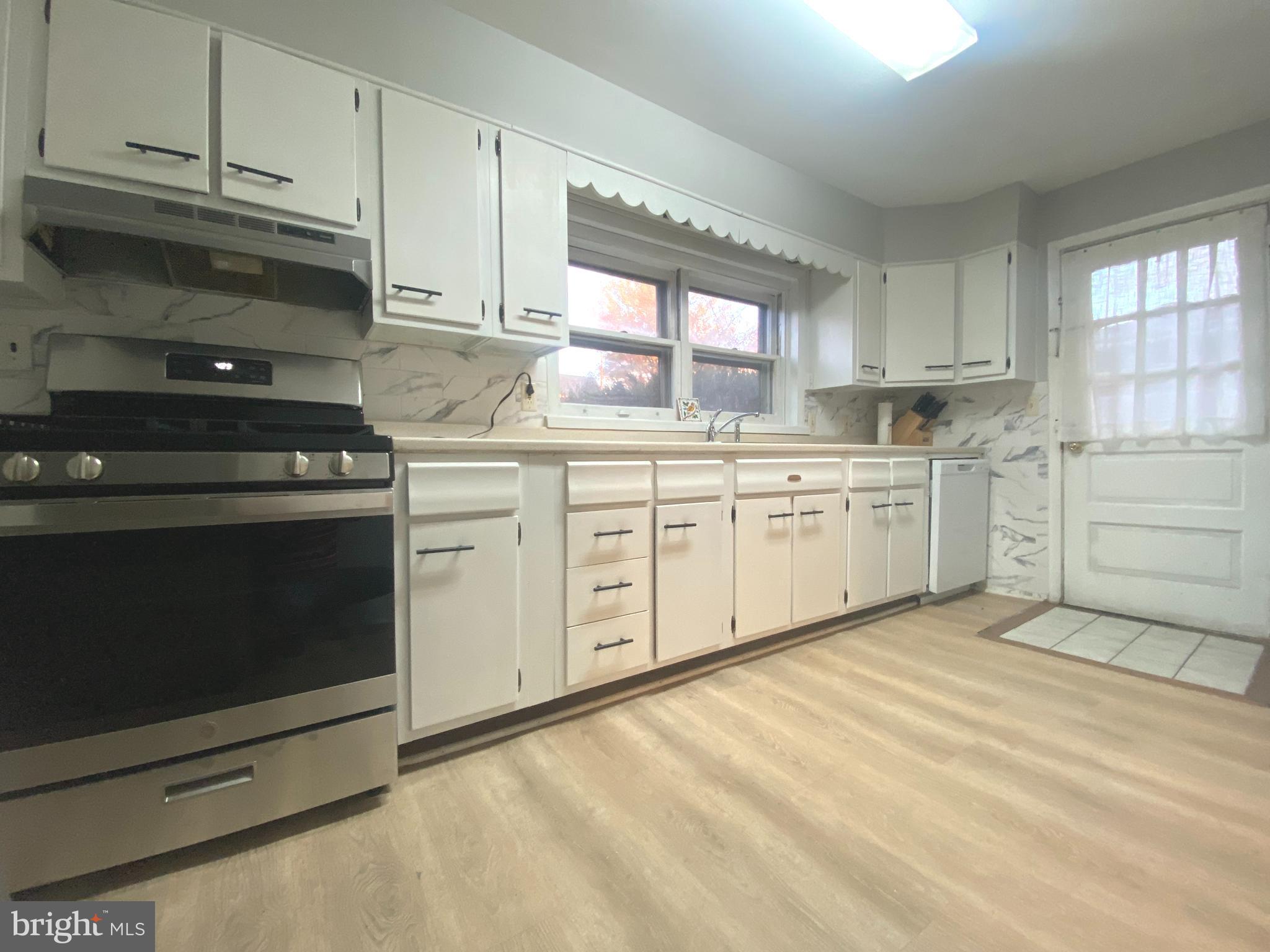 GARRETT HILL - Residential