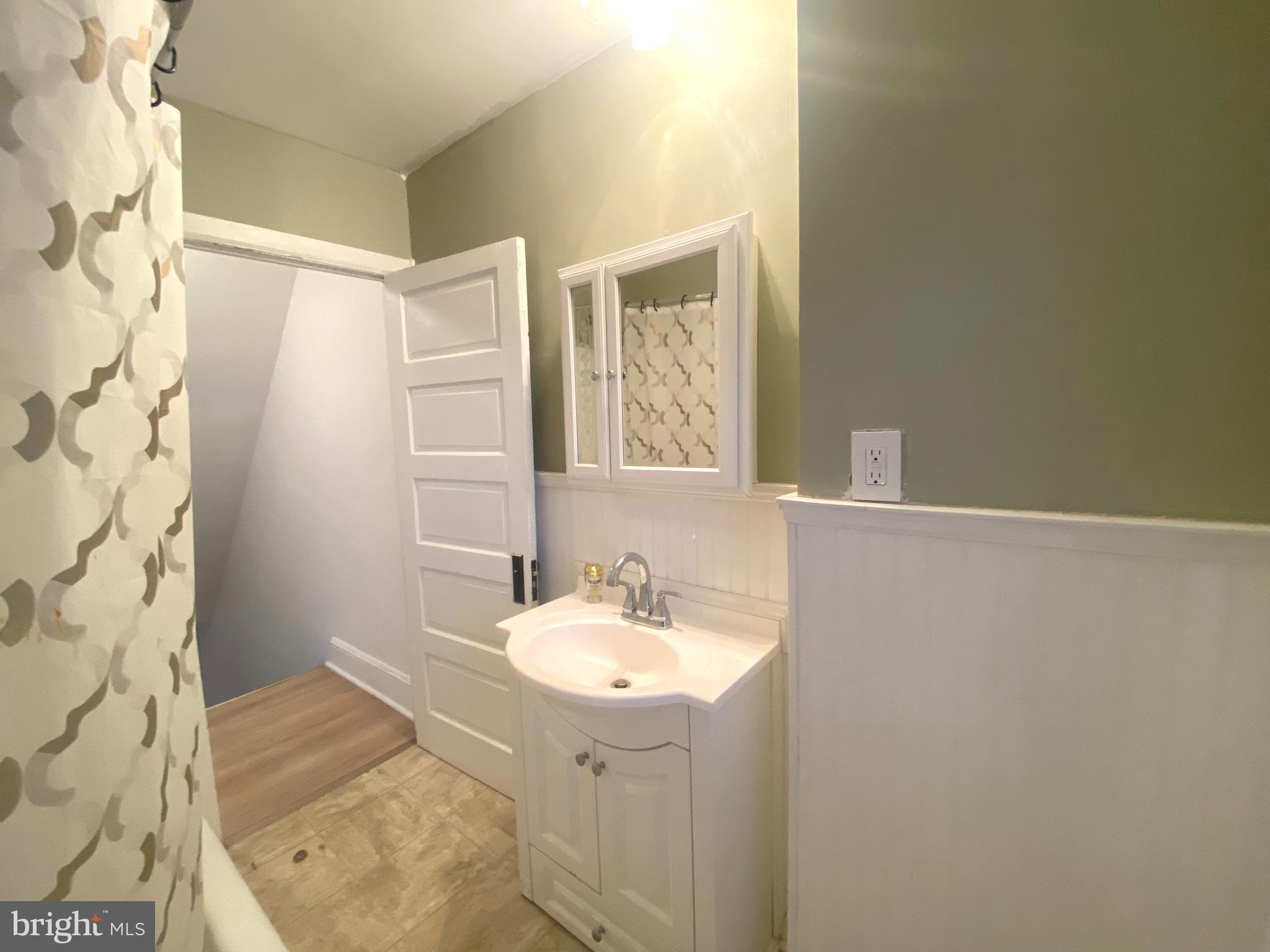 GARRETT HILL - Residential