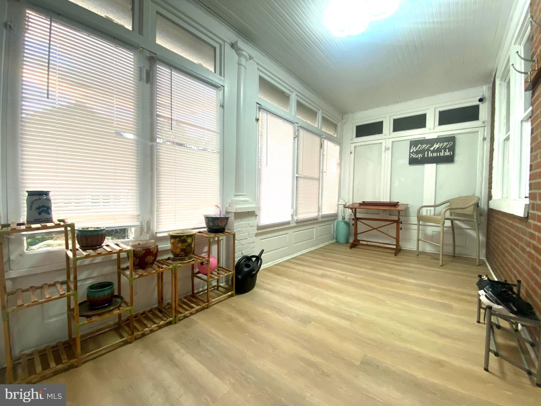 GARRETT HILL - Residential