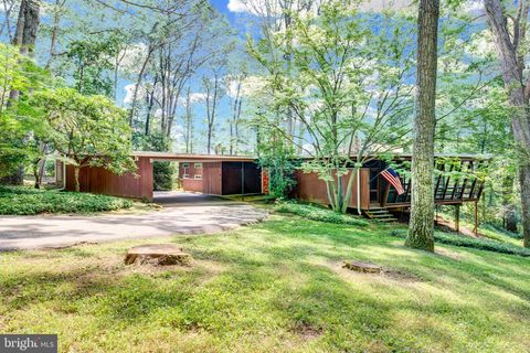 819 HUGHES SHOP ROAD WESTMINSTER MD 21158