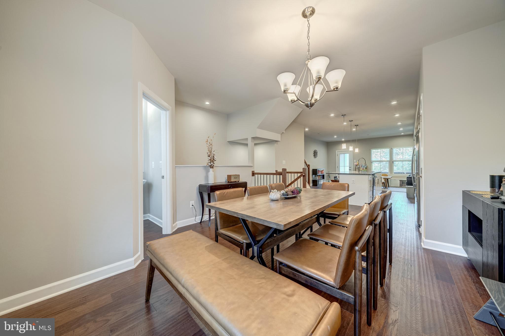 METRO ROW - Residential Lease