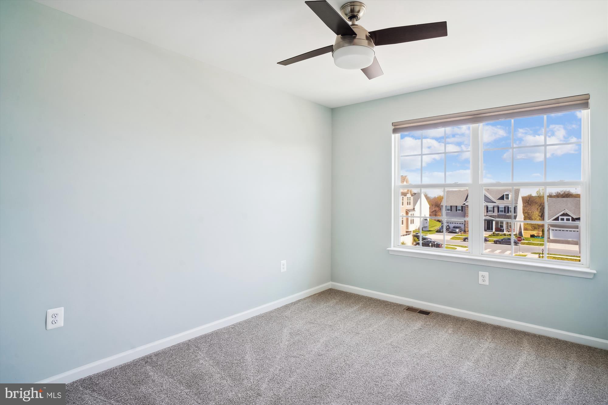 TALLYN RIDGE - Residential