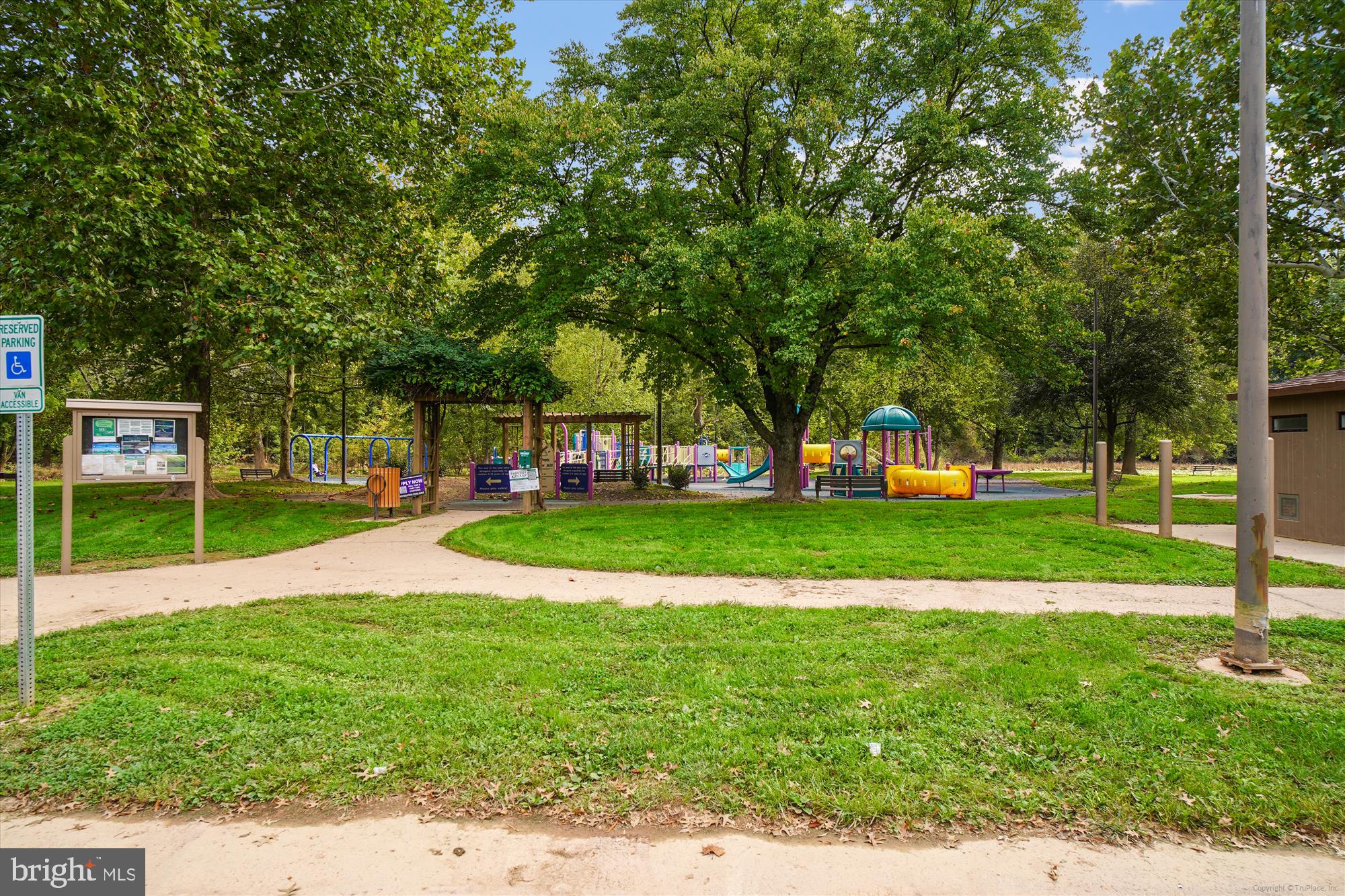 TALLYN RIDGE - Residential