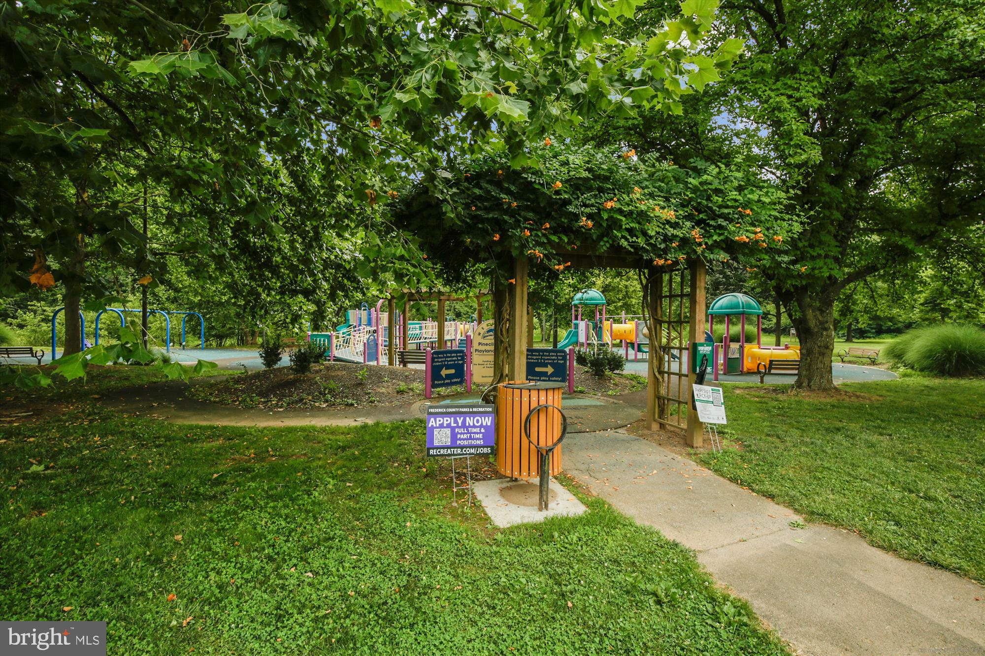 TALLYN RIDGE - Residential