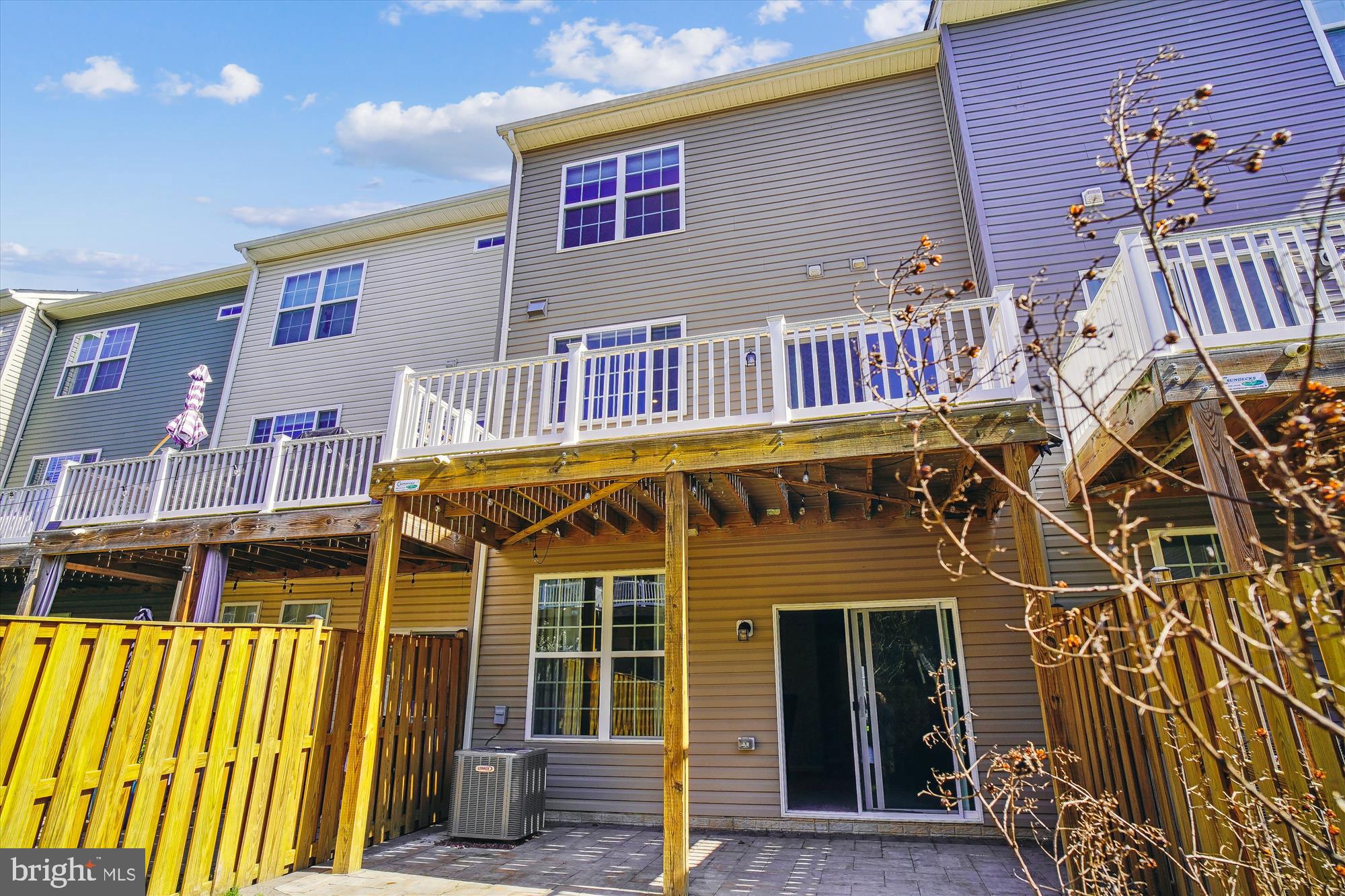 TALLYN RIDGE - Residential