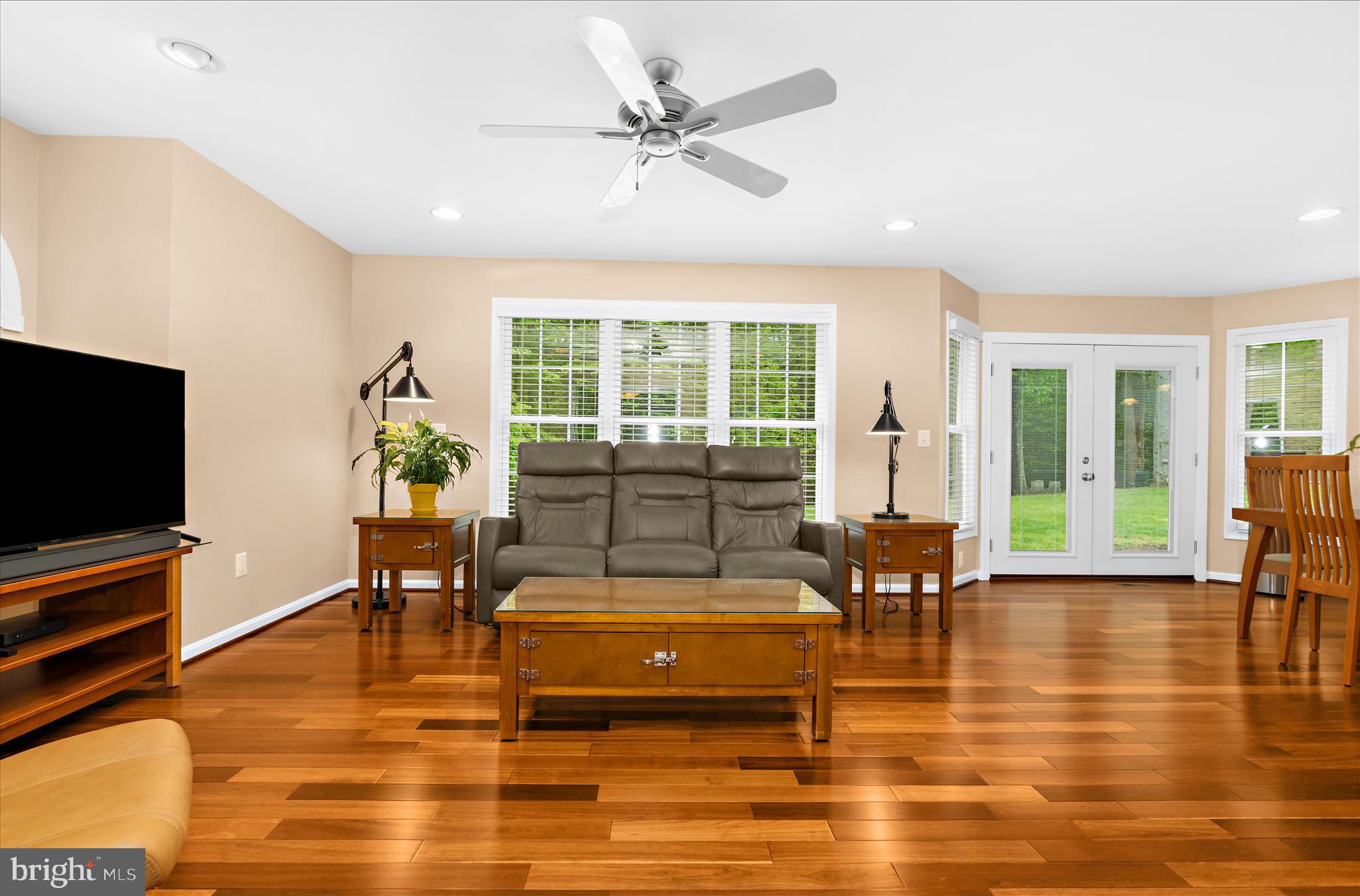 SOUTH RIVER SPRING LAKE - Residential