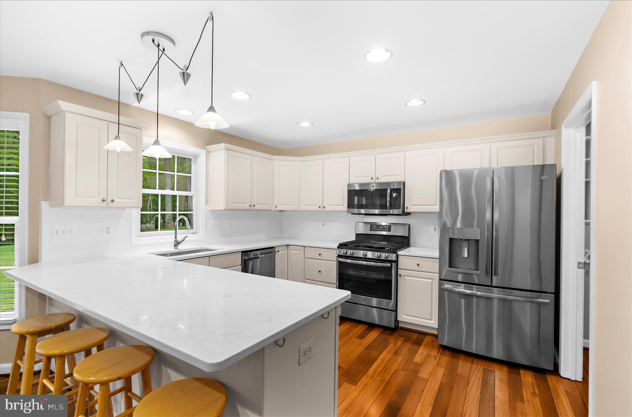 SOUTH RIVER SPRING LAKE - Residential