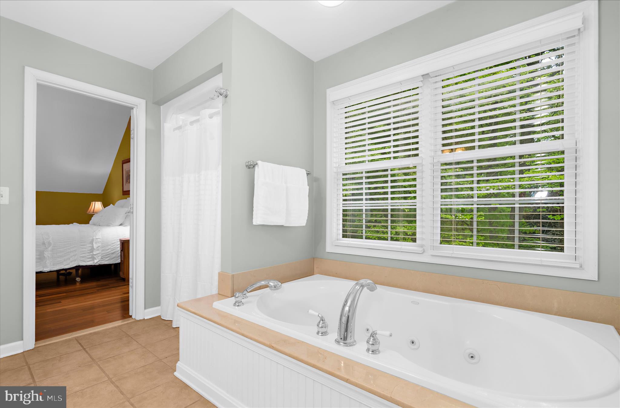 SOUTH RIVER SPRING LAKE - Residential