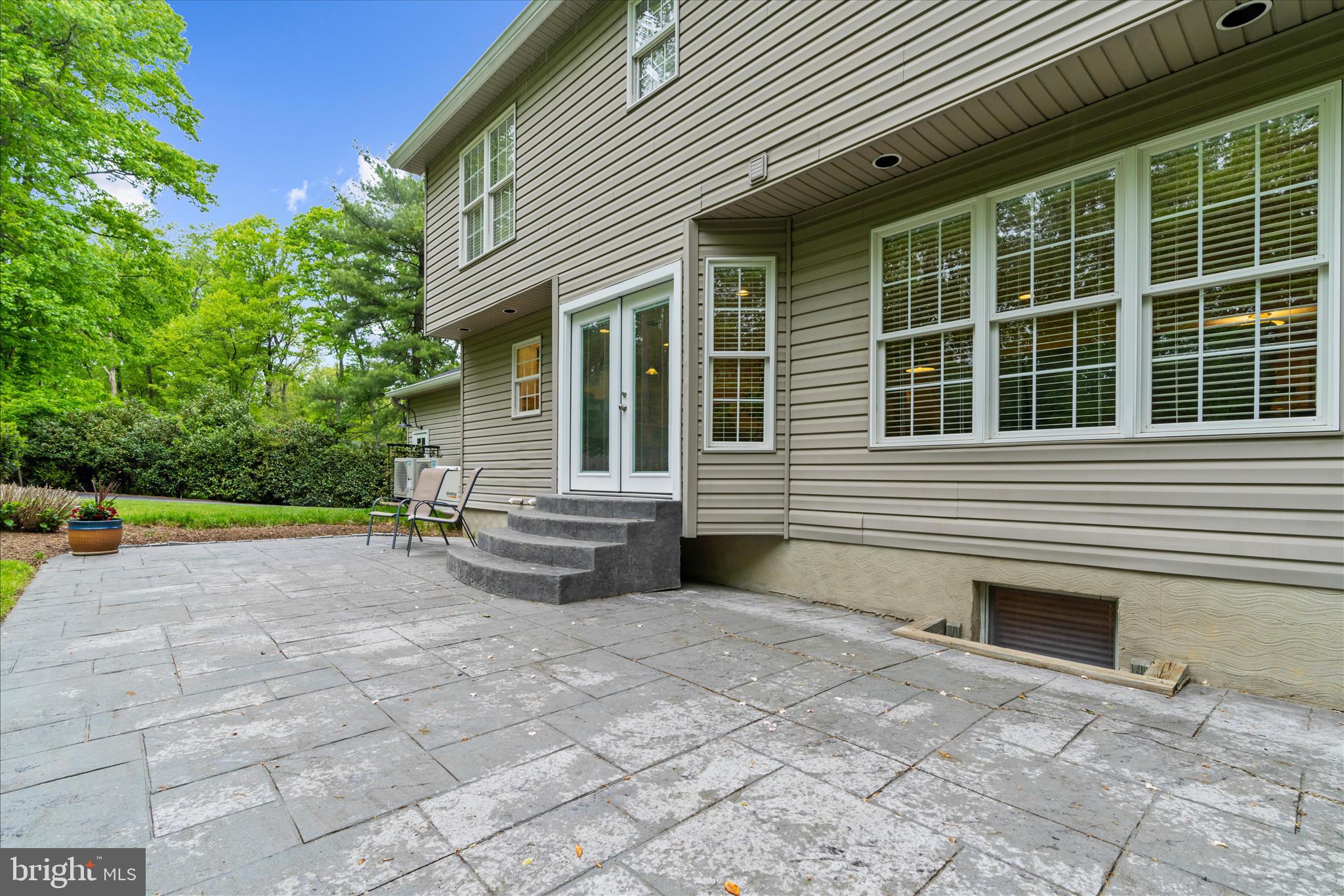 SOUTH RIVER SPRING LAKE - Residential