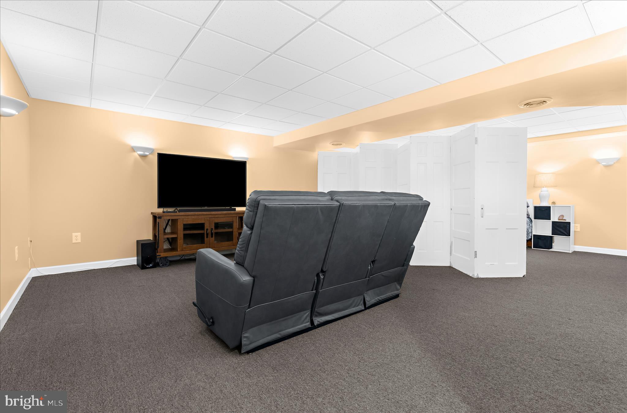 SOUTH RIVER SPRING LAKE - Residential