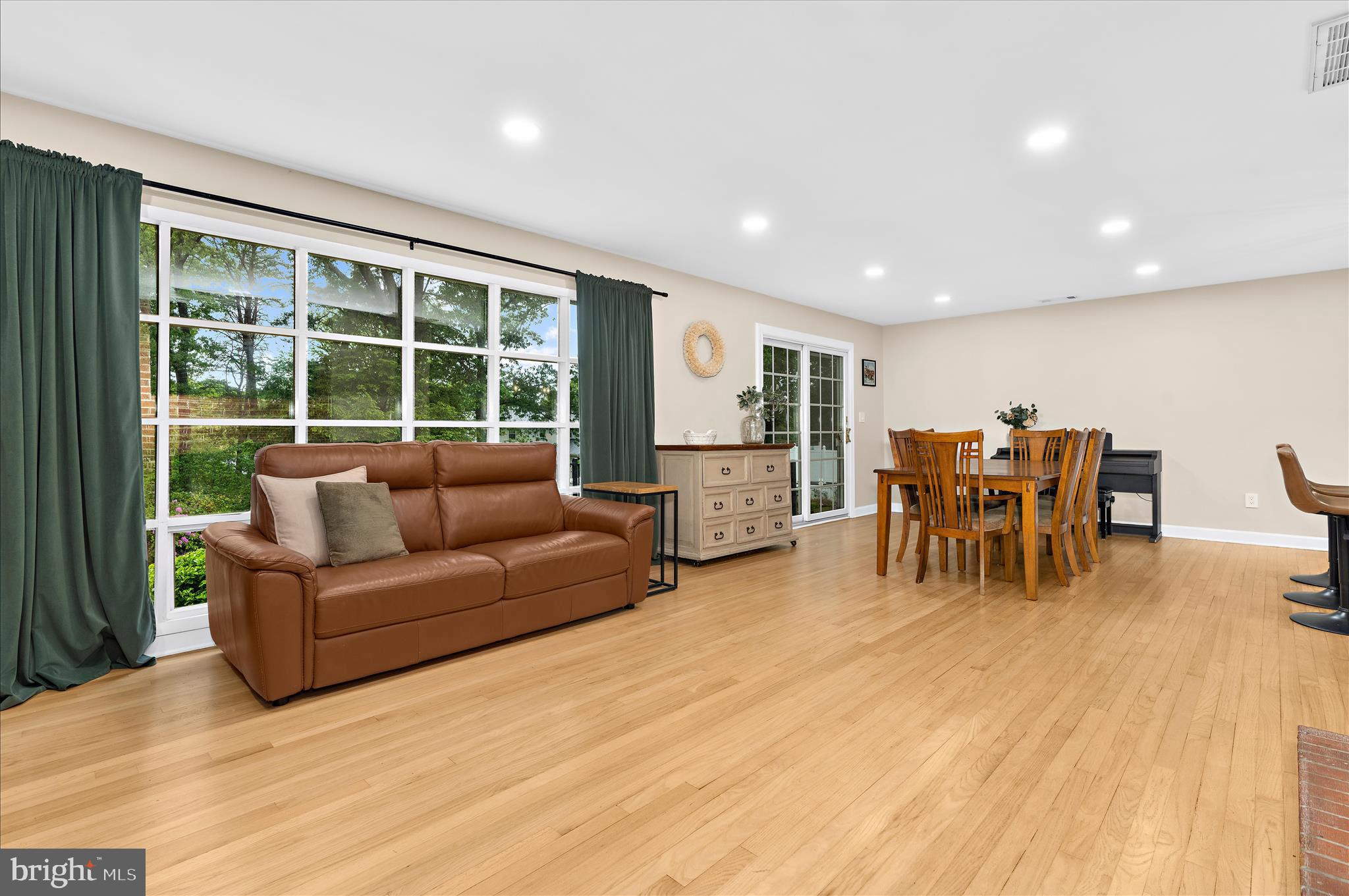 ELMHURST ESTATES - Residential