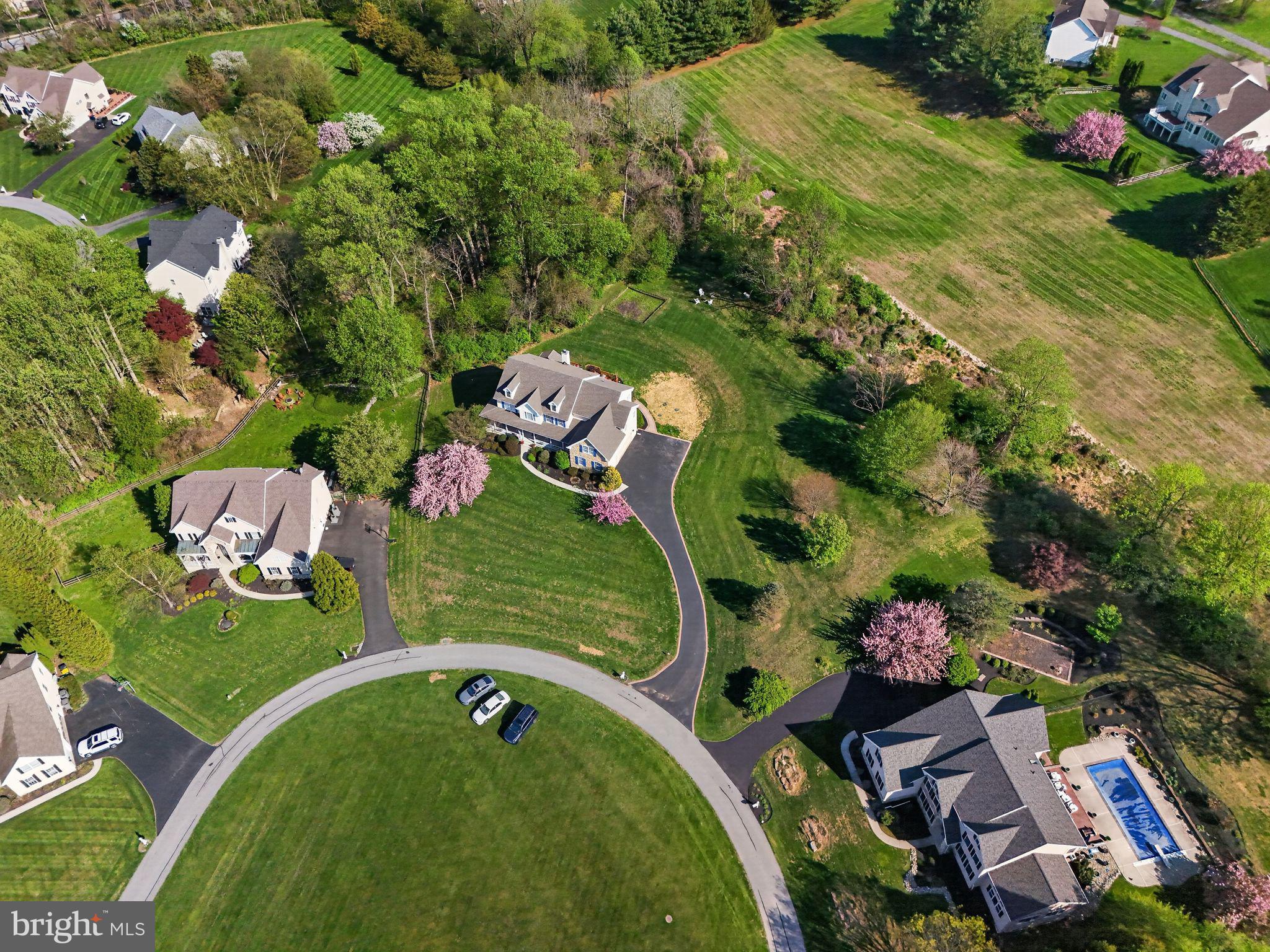 TWIN BRIDGES - Residential