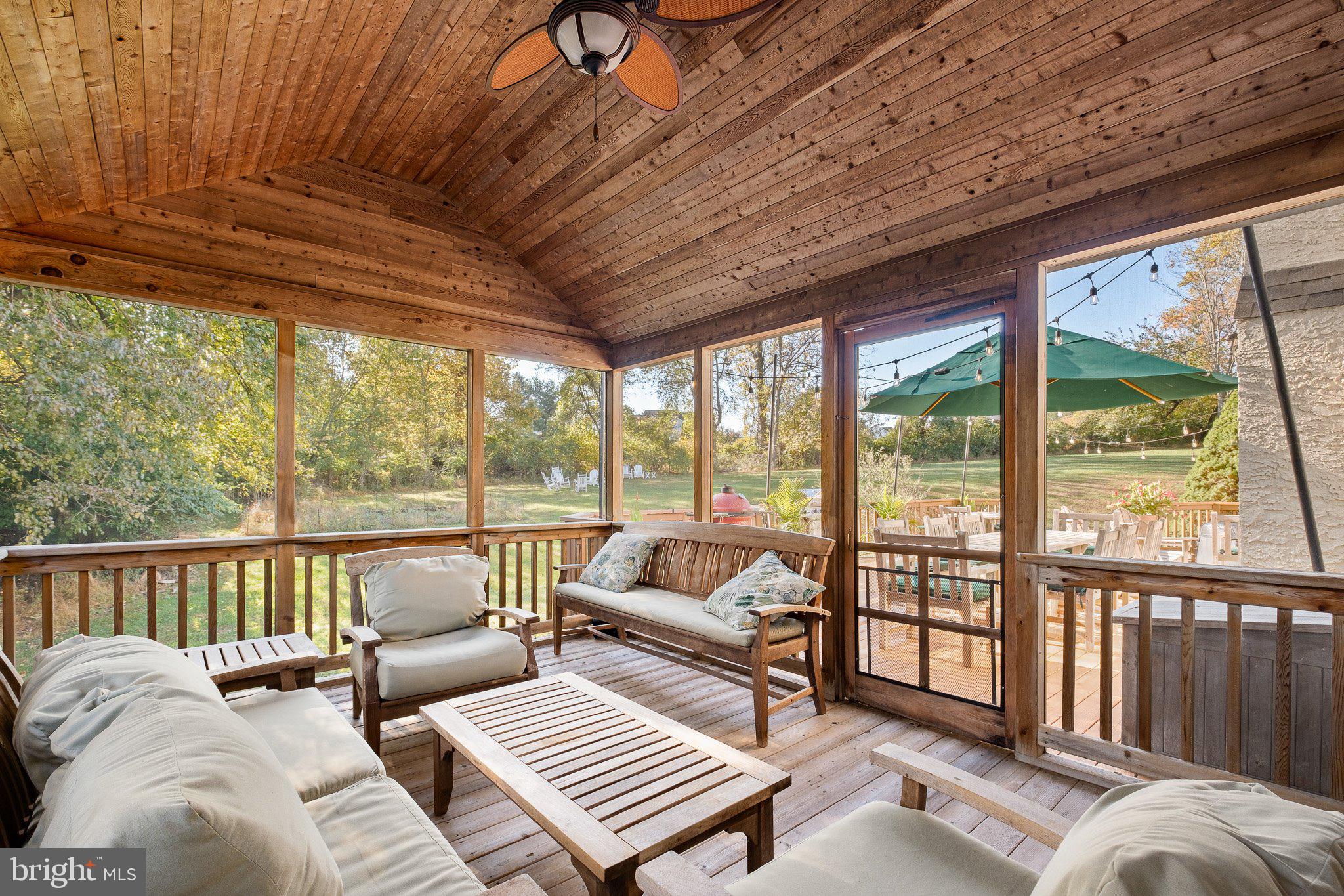 TWIN BRIDGES - Residential