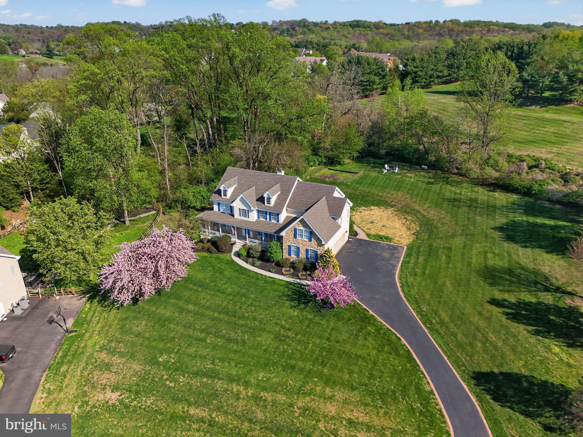 TWIN BRIDGES - Residential