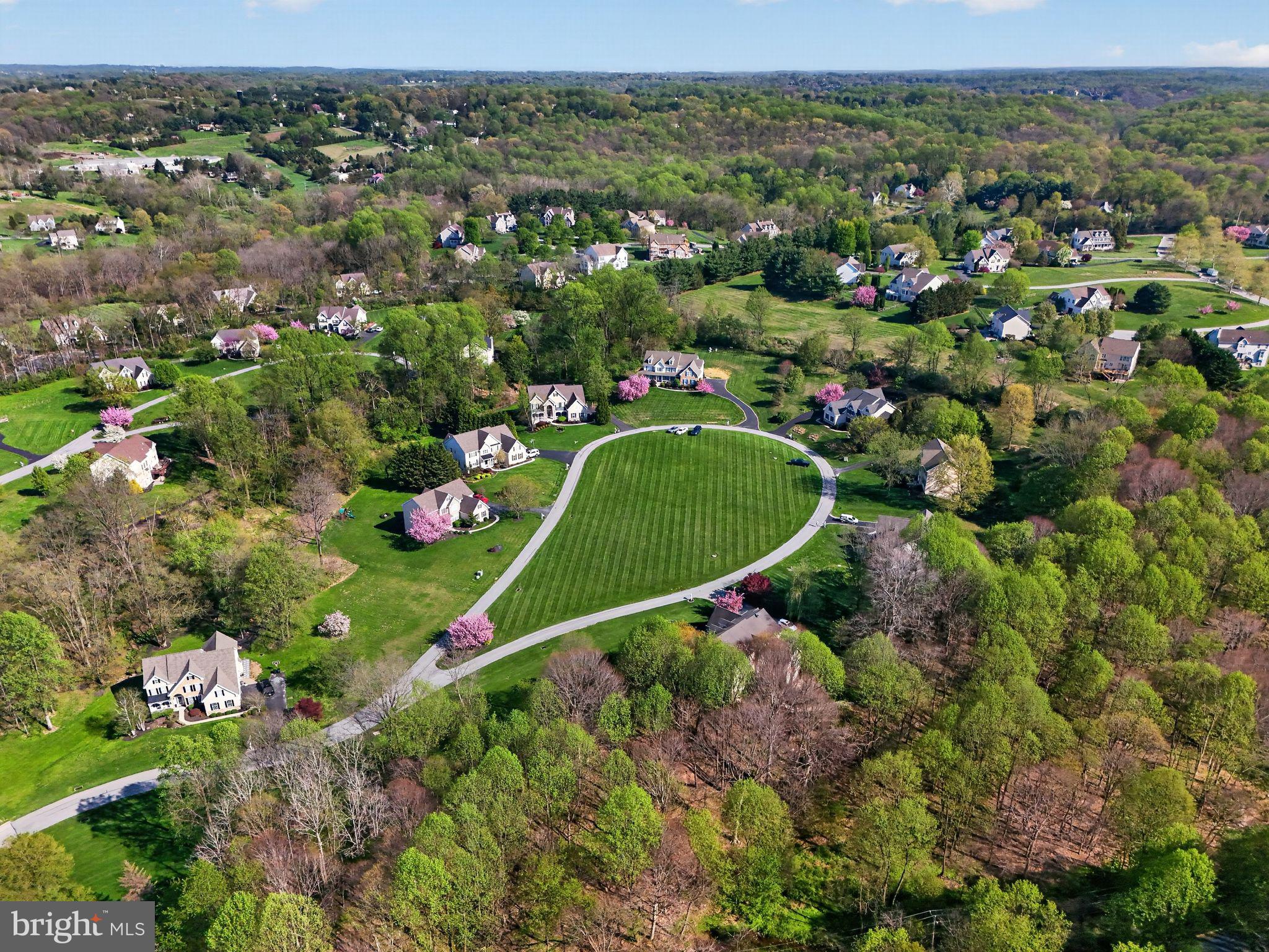 TWIN BRIDGES - Residential
