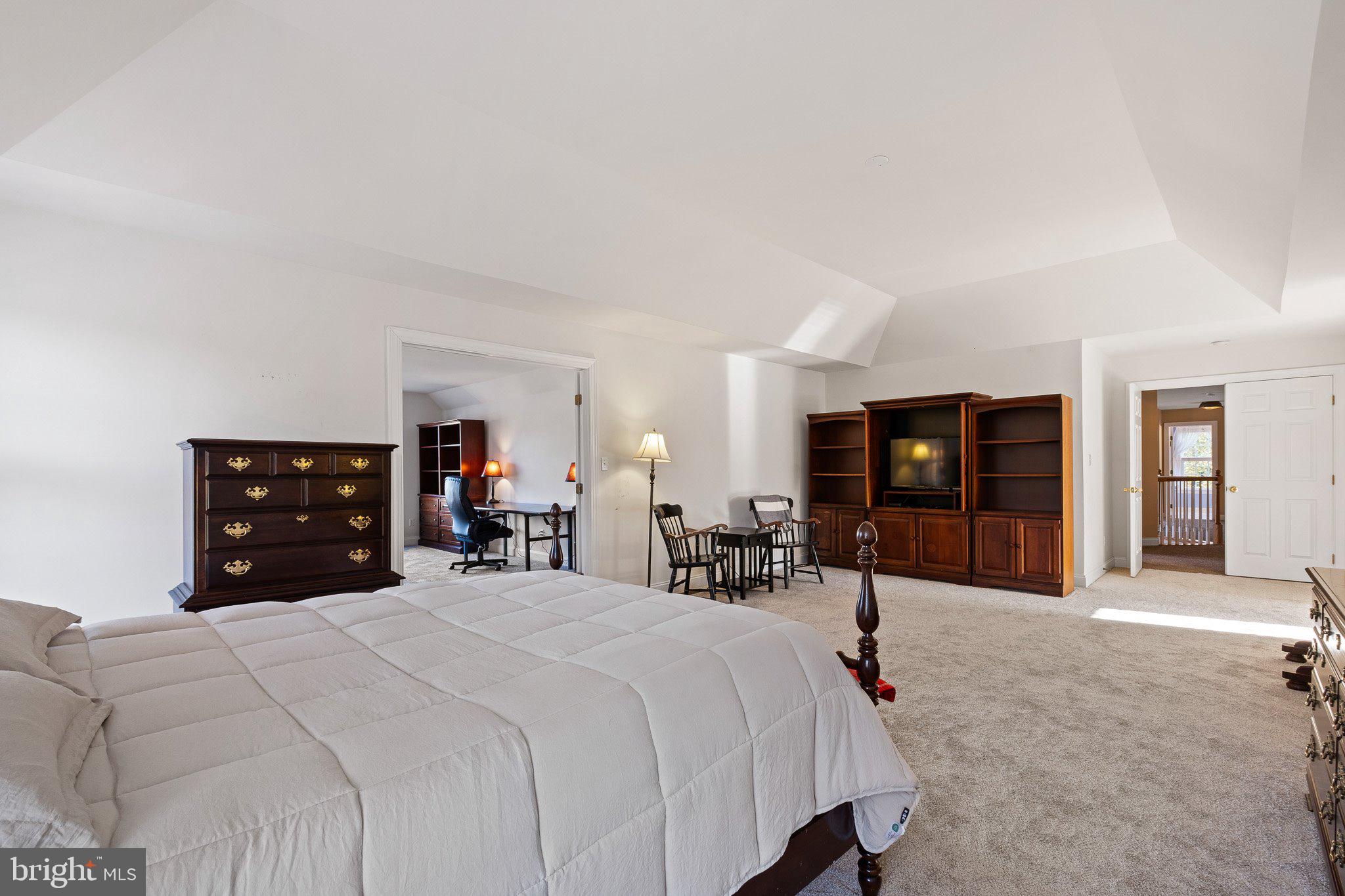 TWIN BRIDGES - Residential