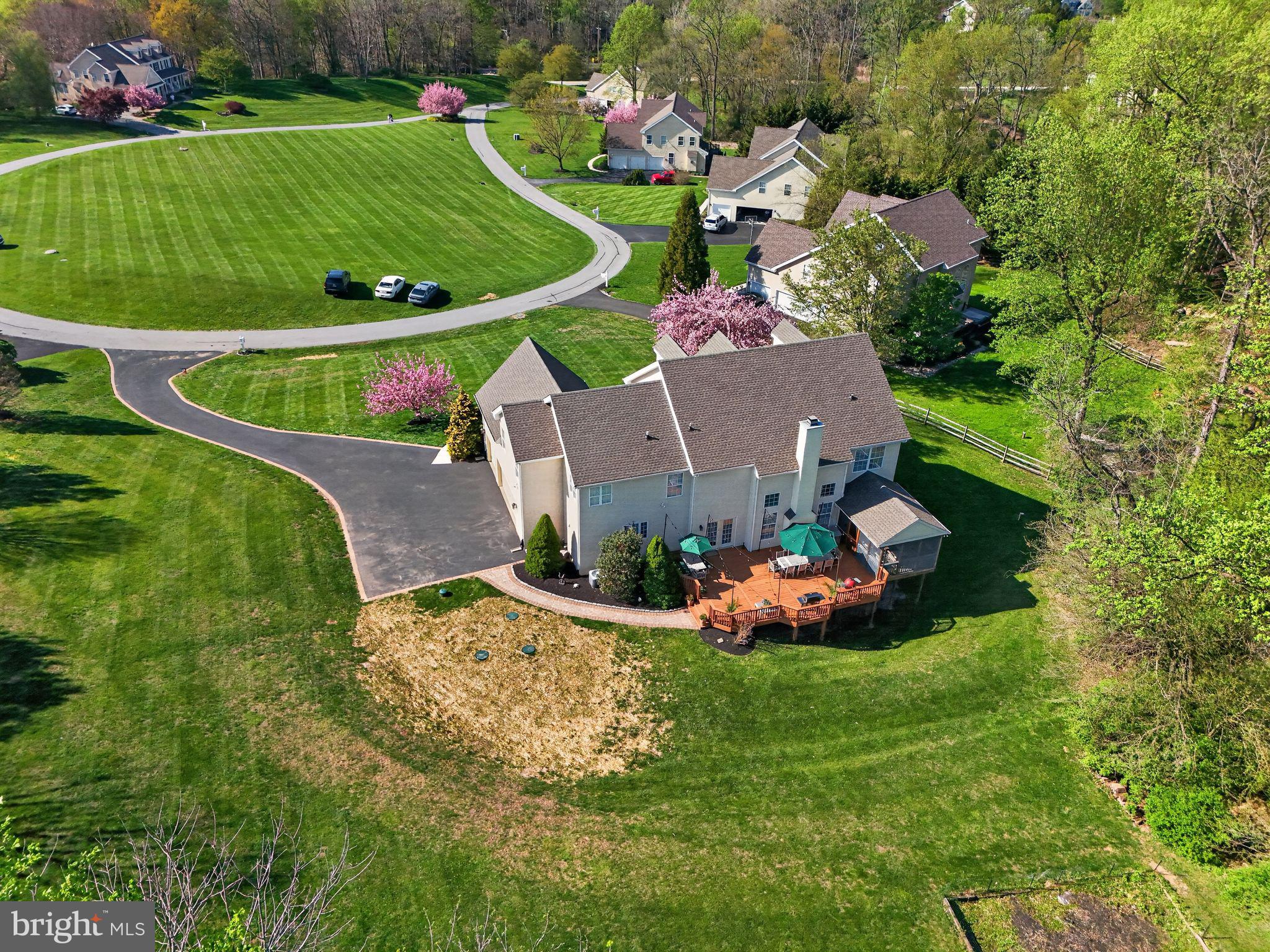 TWIN BRIDGES - Residential