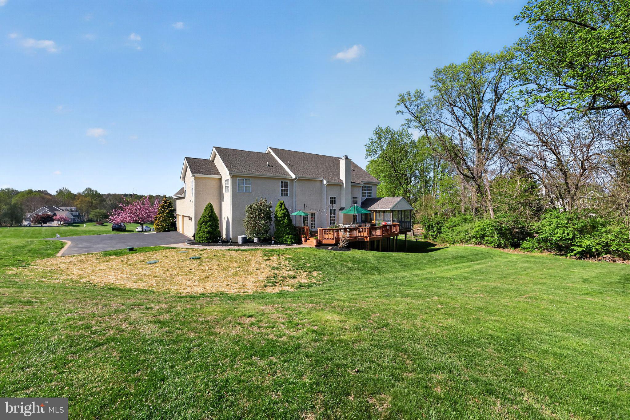 TWIN BRIDGES - Residential