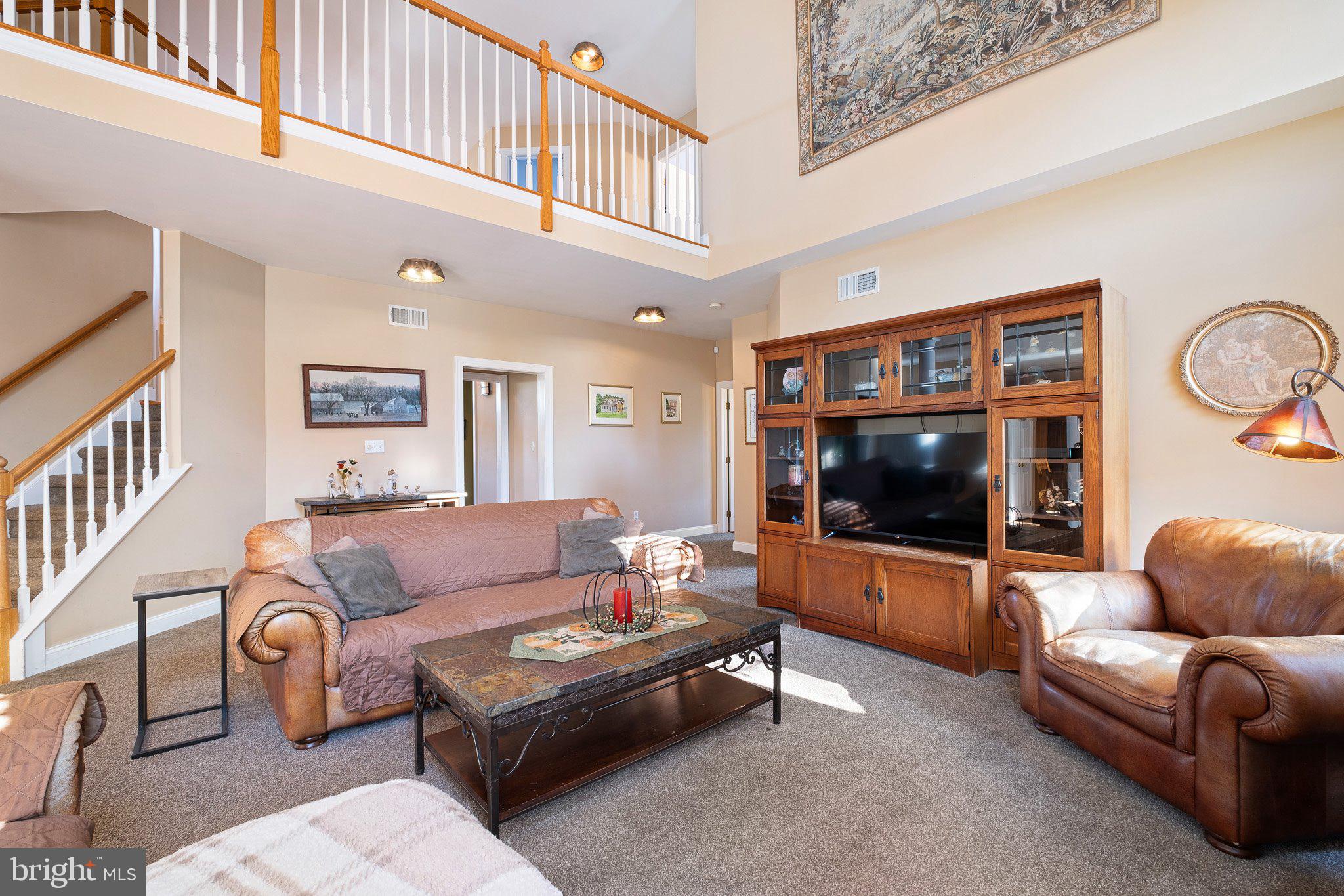 TWIN BRIDGES - Residential