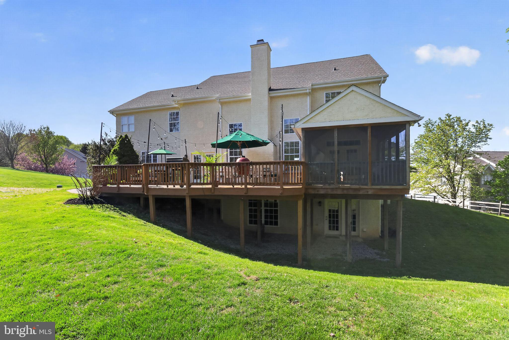 TWIN BRIDGES - Residential