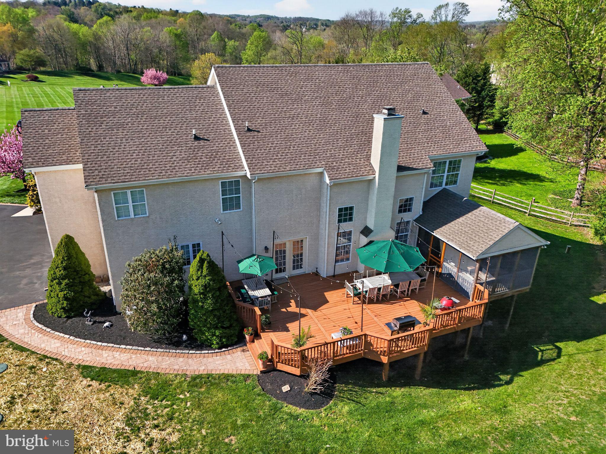 TWIN BRIDGES - Residential