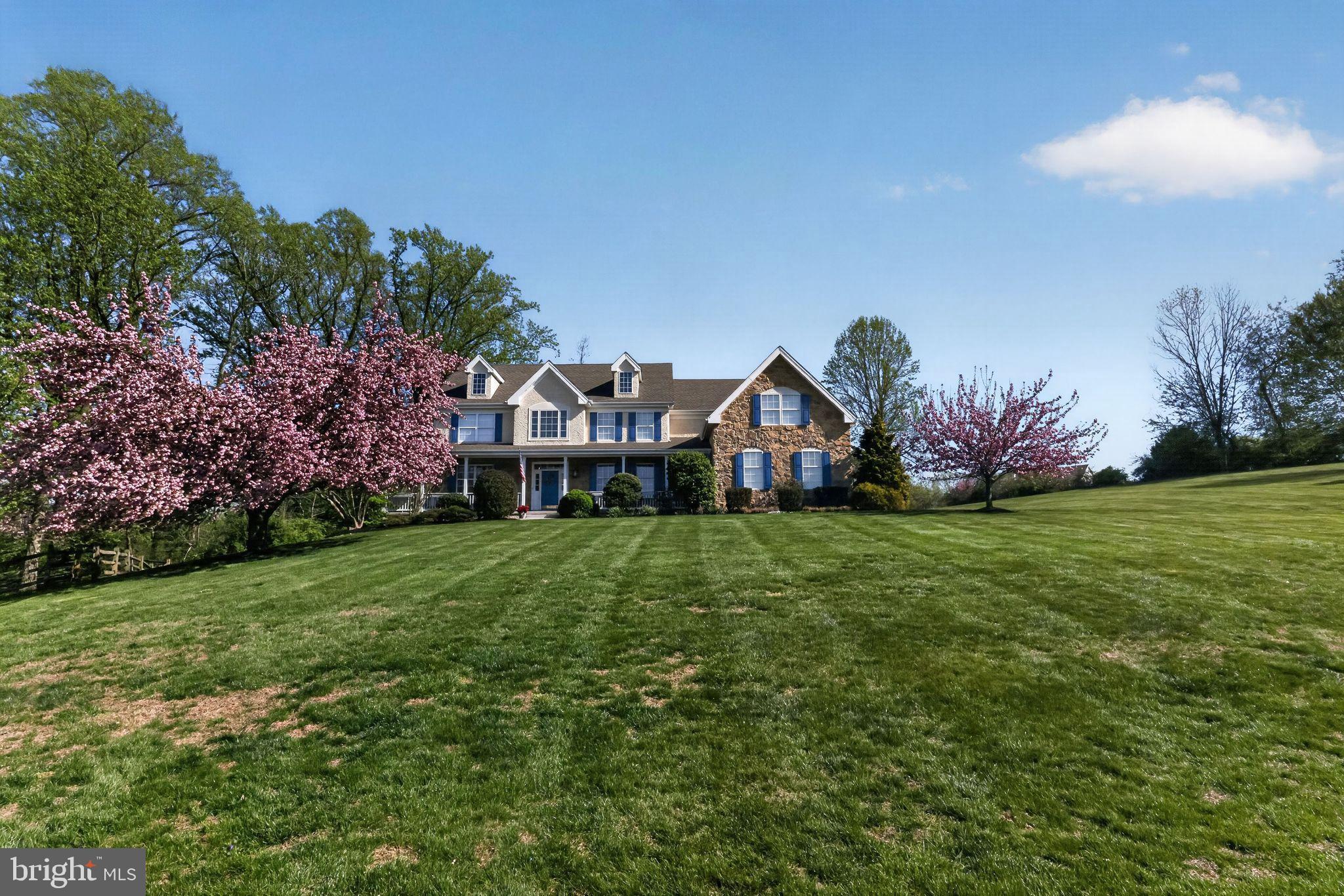 TWIN BRIDGES - Residential