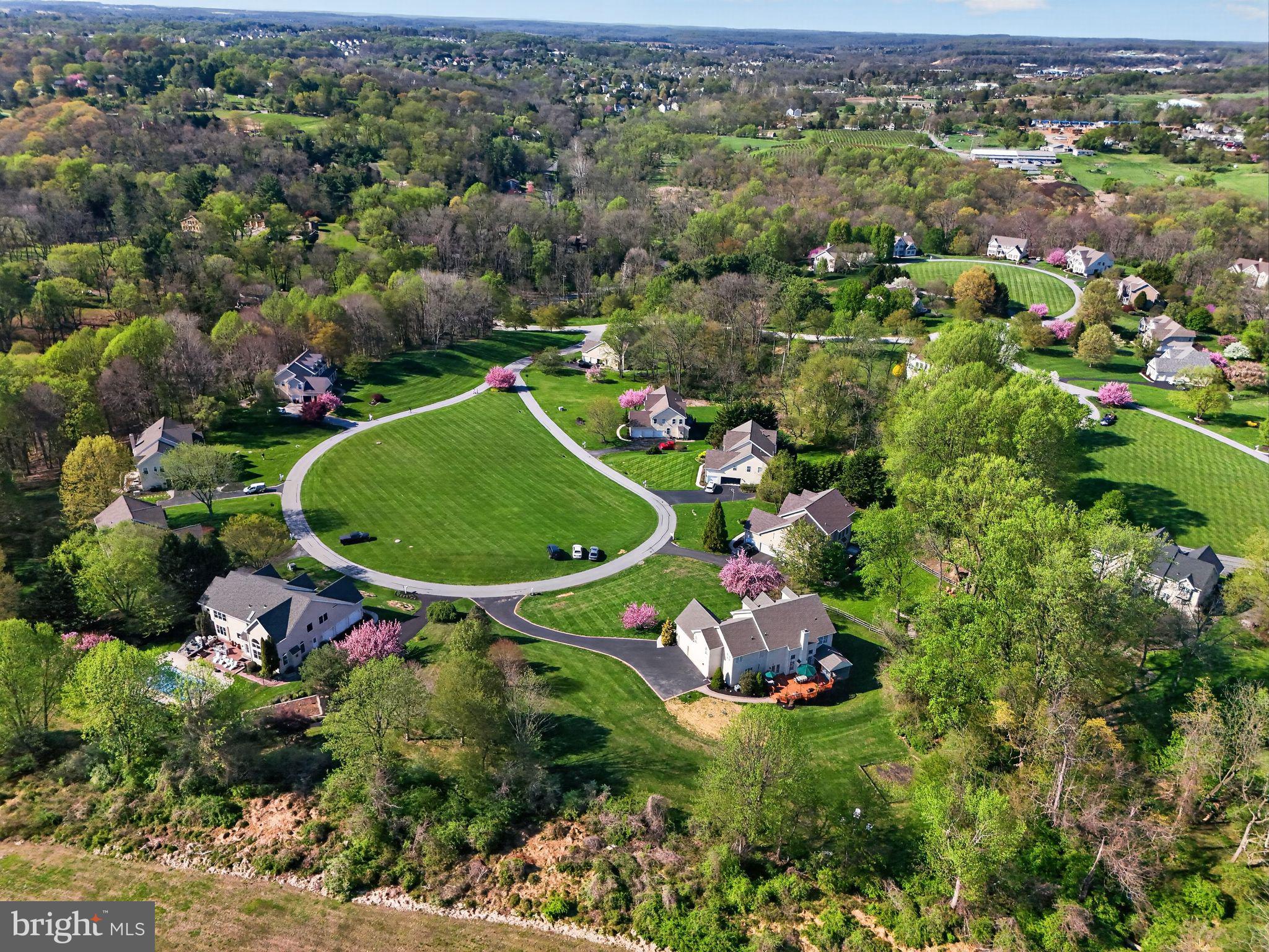 TWIN BRIDGES - Residential