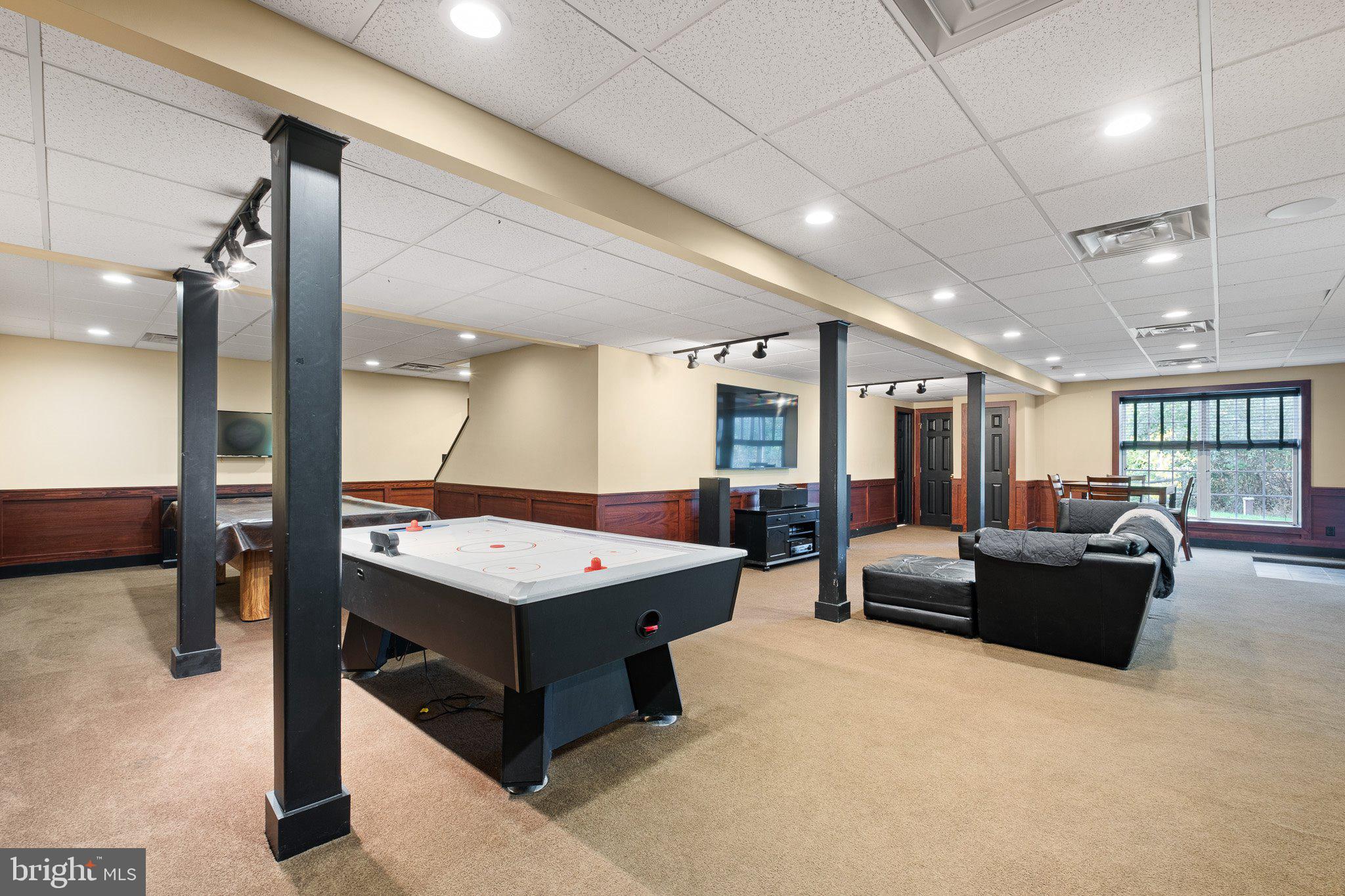 TWIN BRIDGES - Residential