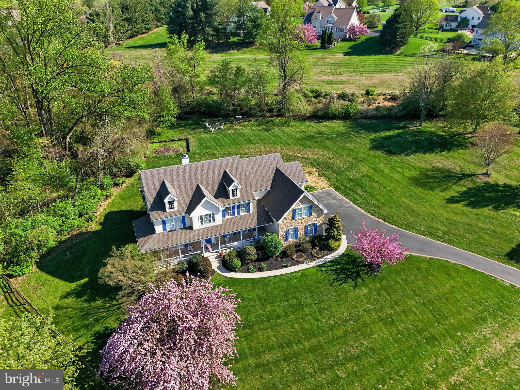 TWIN BRIDGES - Residential