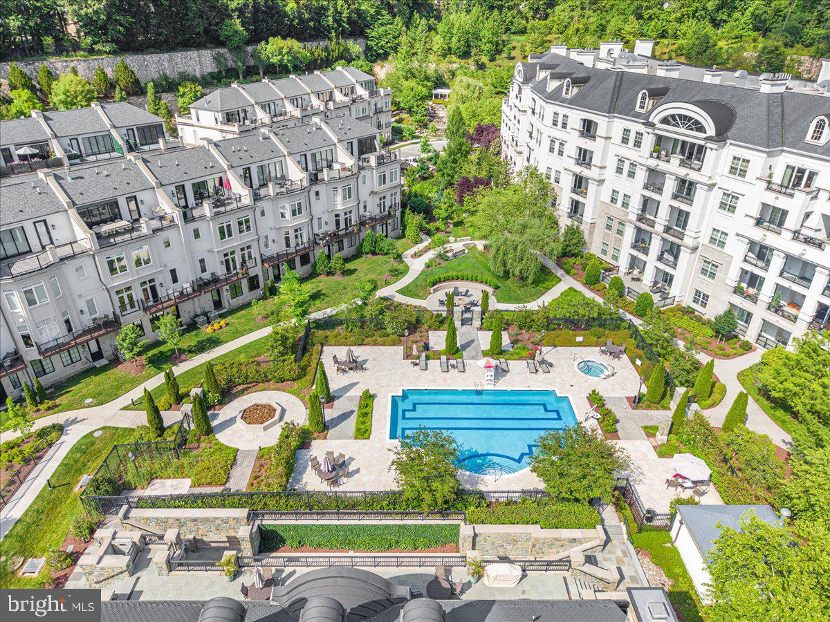 8111 RIVER ROAD 122