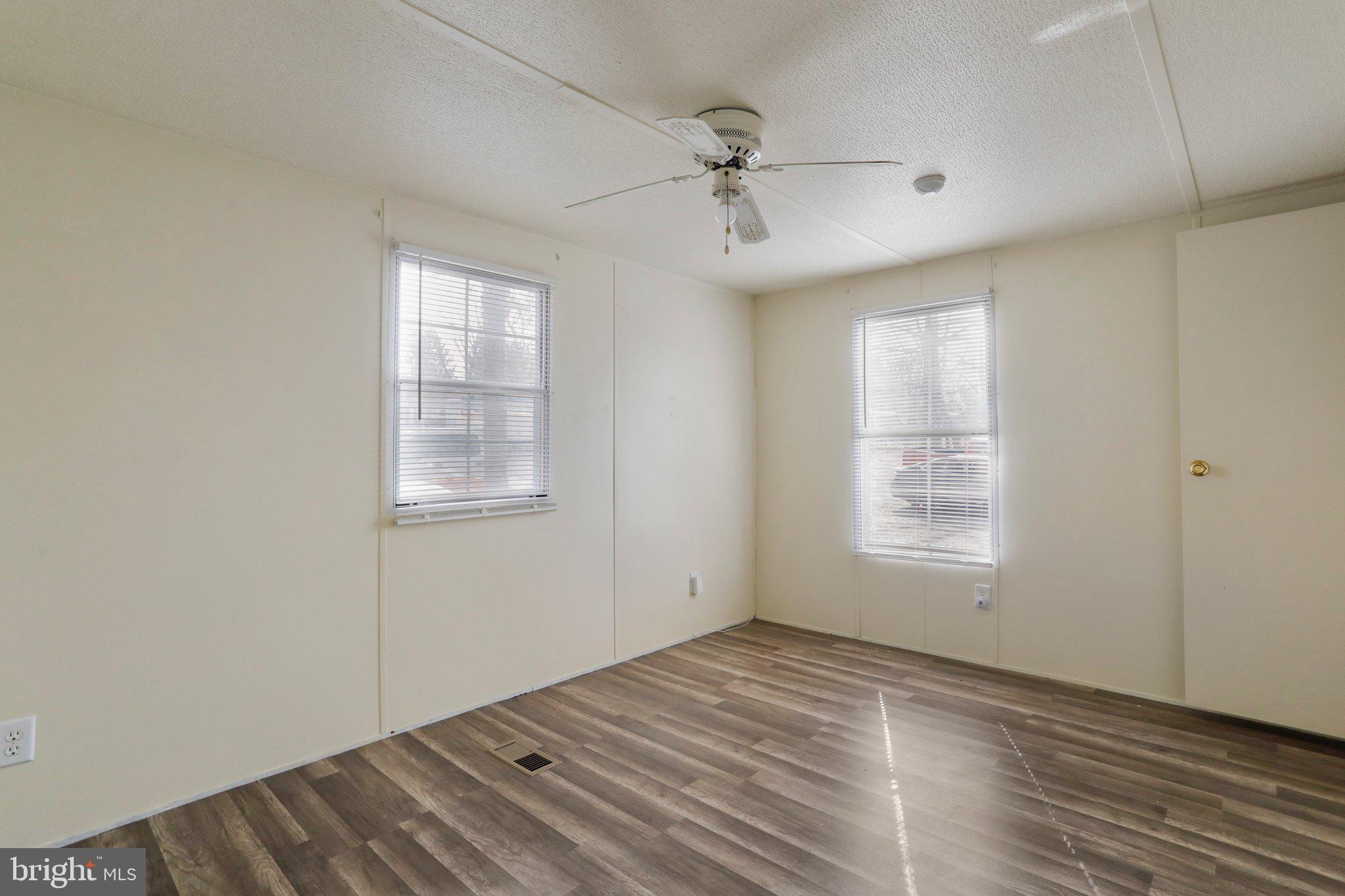 SHENANDOAH JUNCTION - Residential