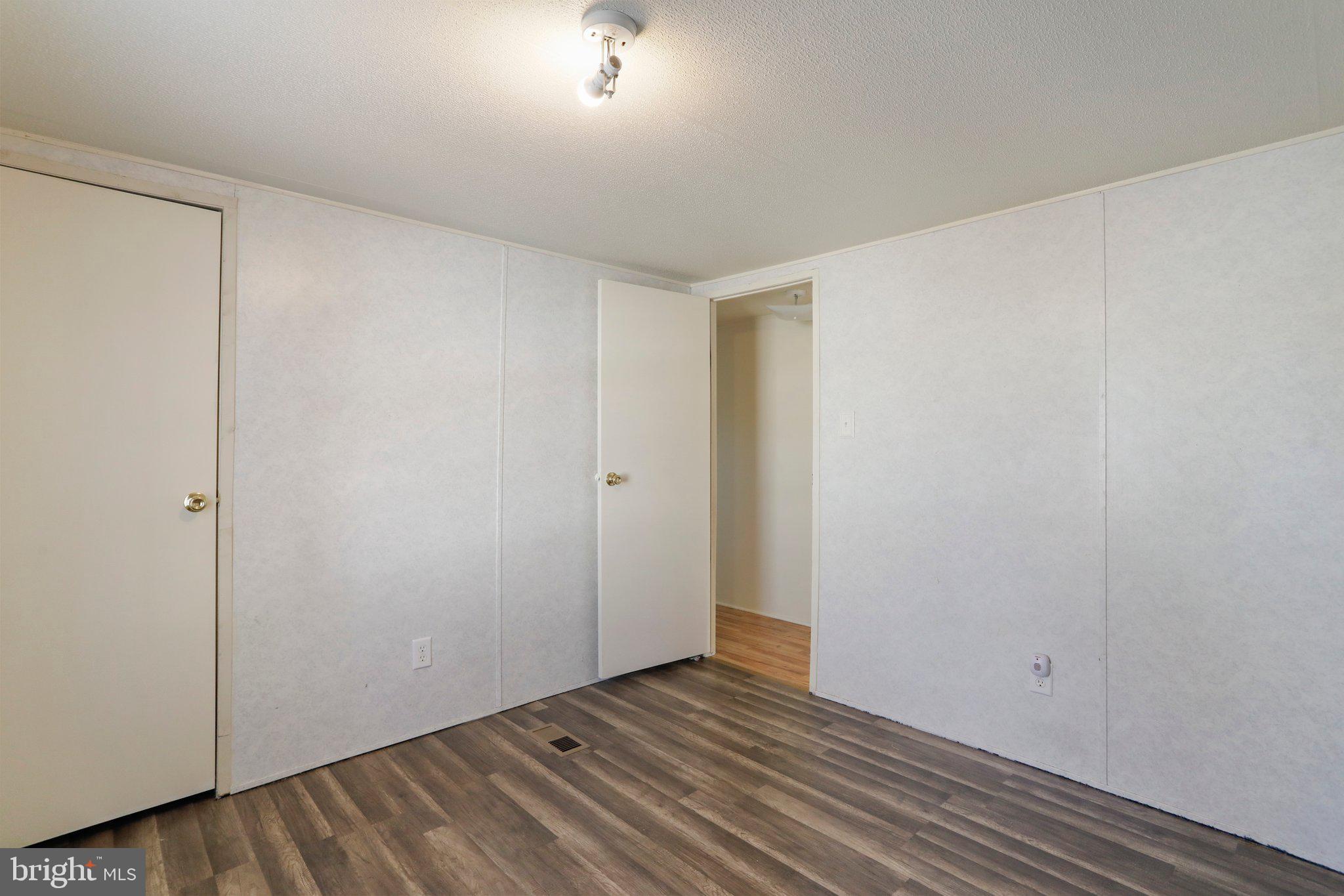 SHENANDOAH JUNCTION - Residential