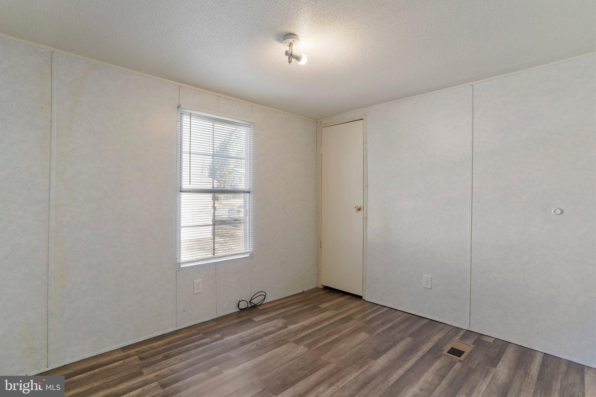 SHENANDOAH JUNCTION - Residential