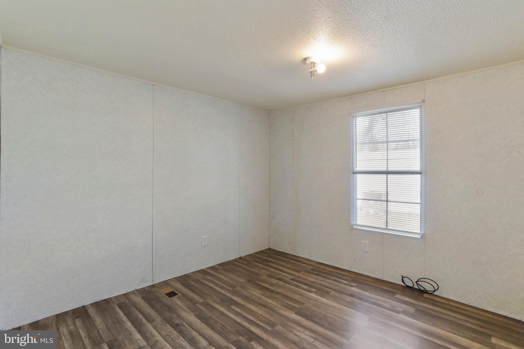 SHENANDOAH JUNCTION - Residential