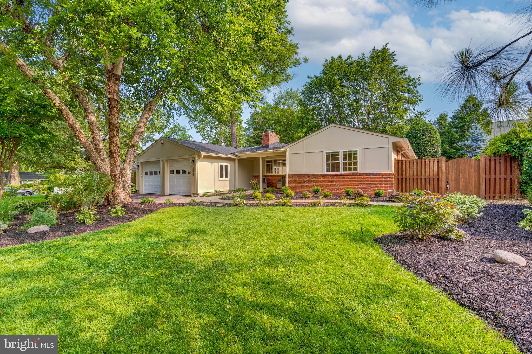 2206 FORDHAM DRIVE