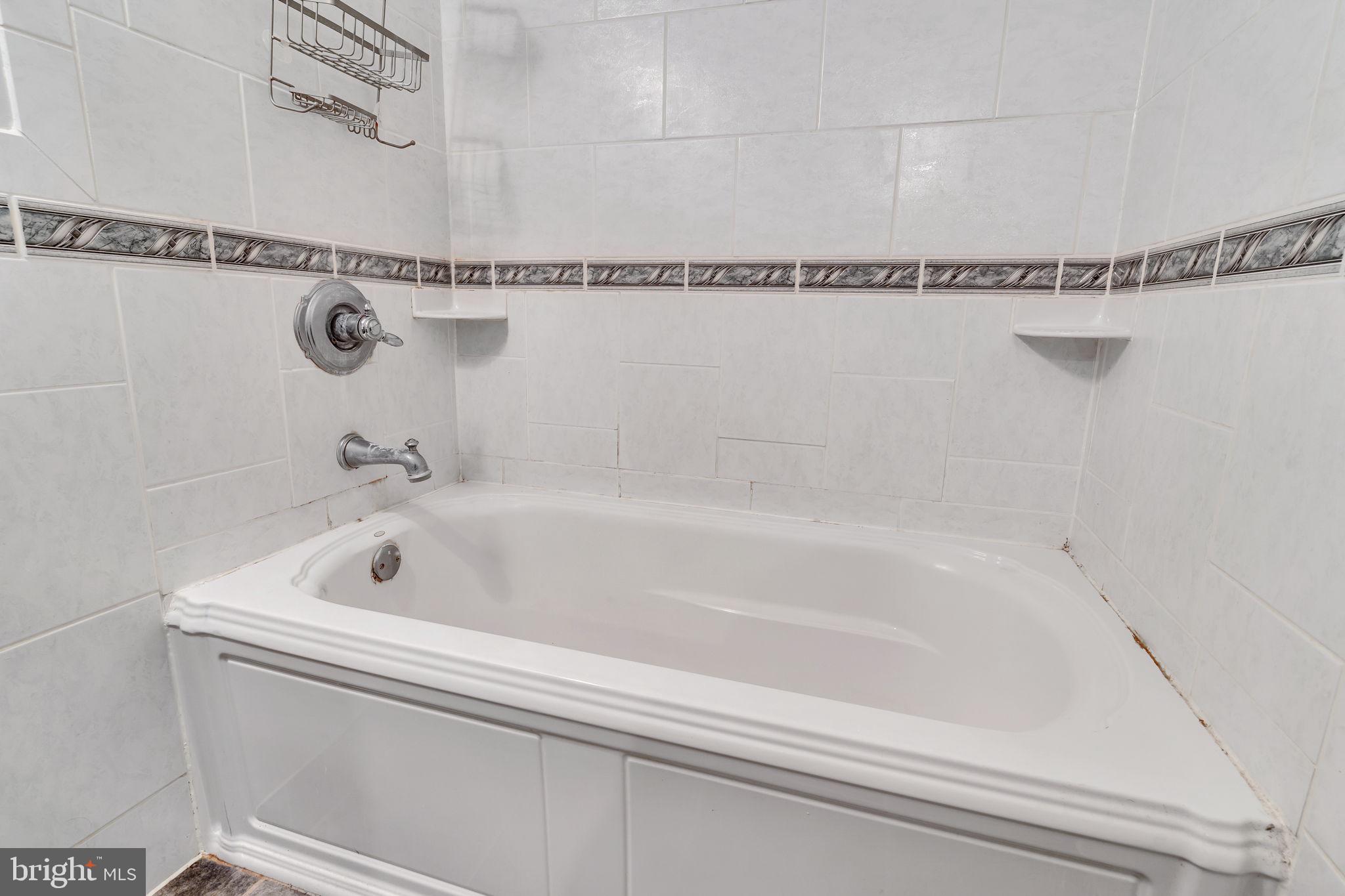 DALE CITY - Residential