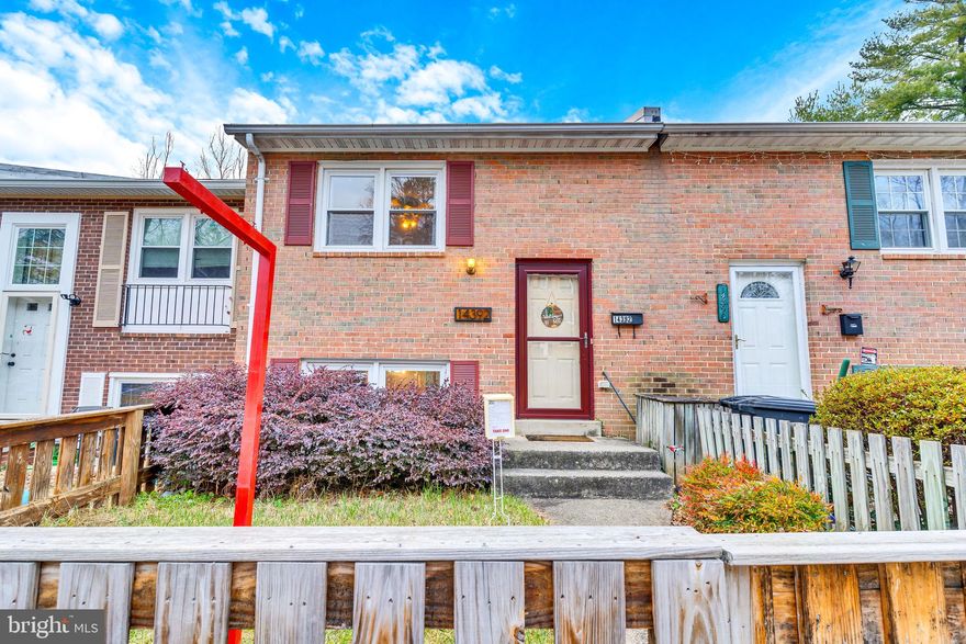 Welcome to this charming split-foyer townhome in the vibrant and welcoming community of Dale City! With its updated features and prime location, this property is the perfect starter home or investment opportunity. Offering a seamless blend of comfort and convenience, this home boasts 3 well-appointed bedrooms, 1.5 updated baths, and beautiful hardwood floors throughout.
Step inside to discover a bright and functional kitchen, conveniently adjacent to a cozy dining area—perfect for family meals or casual gatherings. The spacious living room, filled with natural light from a glass door, opens onto a large deck overlooking a private, fenced backyard. Whether you’re hosting friends or enjoying quiet evenings, this outdoor space is a gem. A convenient half bath completes this level.
Upstairs, you’ll find three comfortable bedrooms, including a primary bedroom with hardwood floors and ample closet space. The full bath on this level combines style and functionality to suit your everyday needs.
Additional Features: